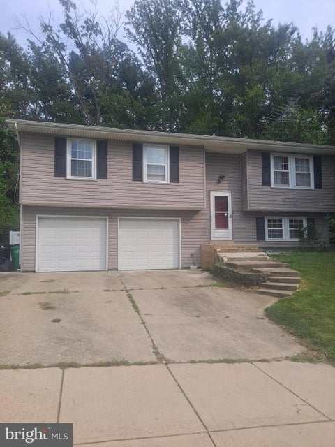 Homes For Sale - 10306 Queen Elizabeth Drive<br/> UPPER MARLBORO, MD 20772