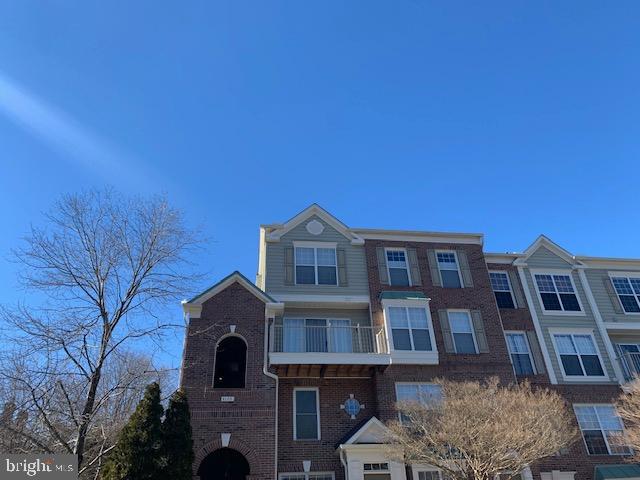 4120 VANDERBILT COURT 301