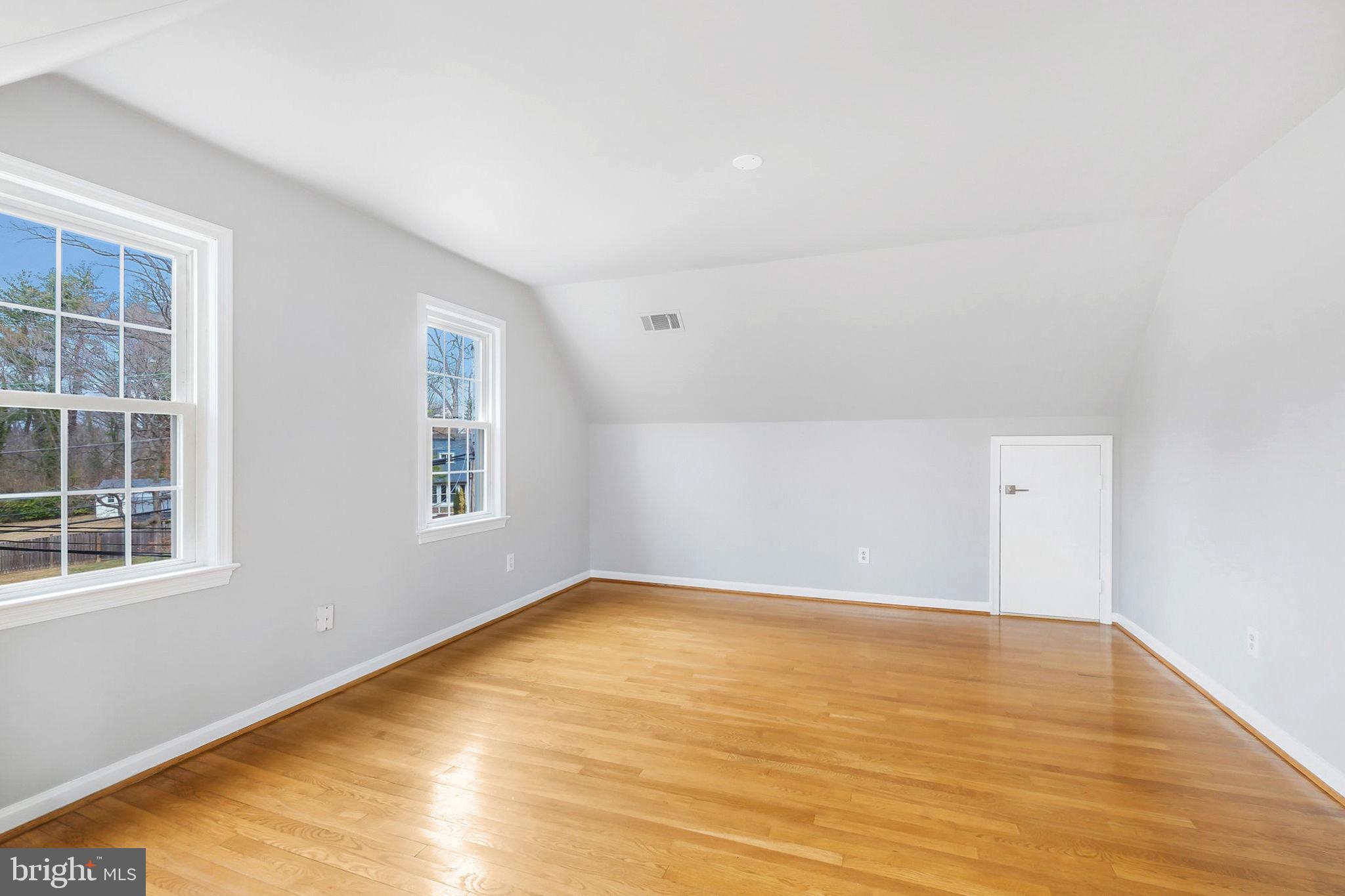 FALLS ORCHARD - Residential