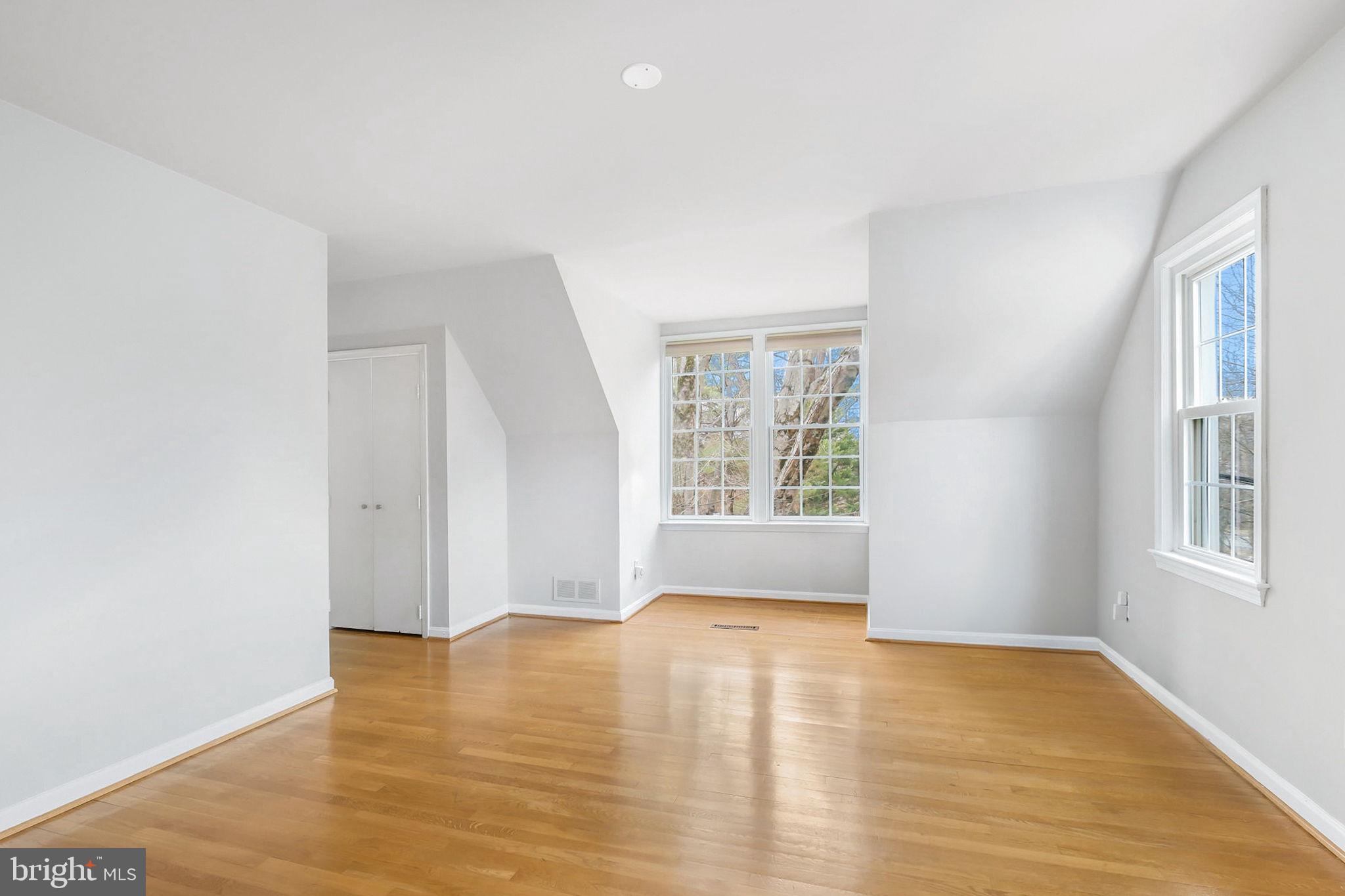 FALLS ORCHARD - Residential