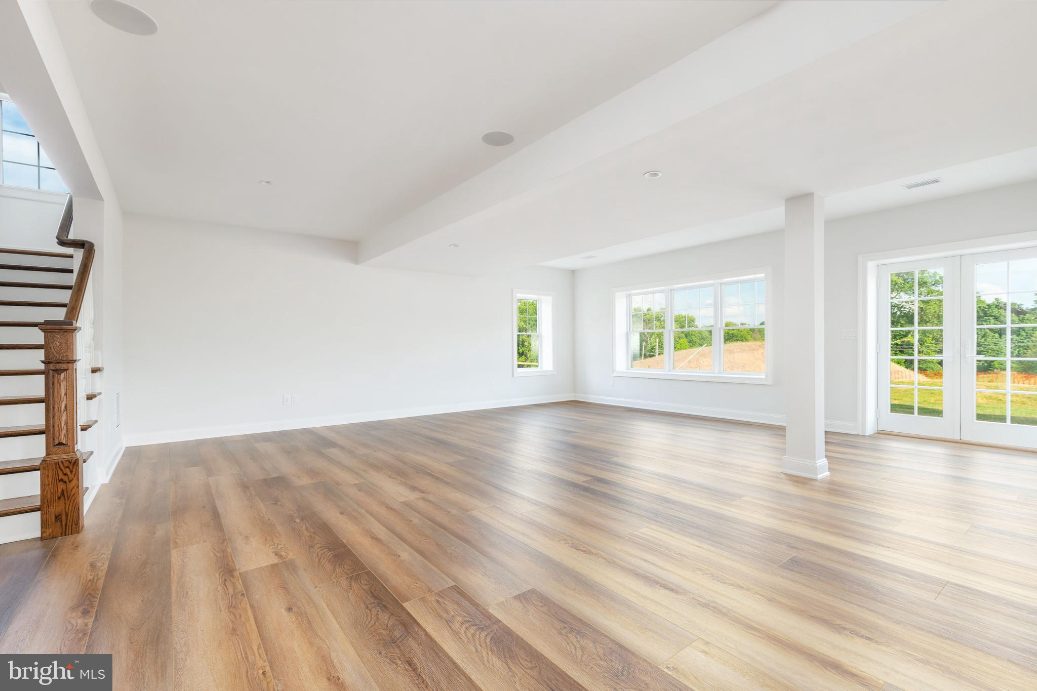 ESTATES AT STONECLIFF - Residential