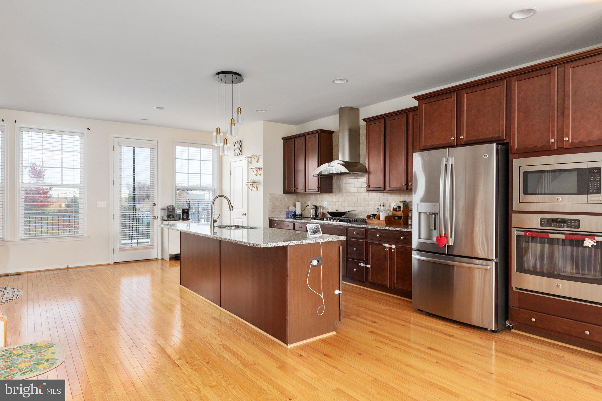 EASTVIEW - Residential Lease