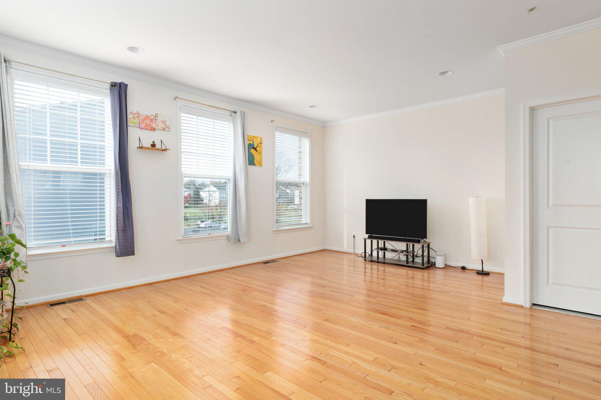 EASTVIEW - Residential Lease