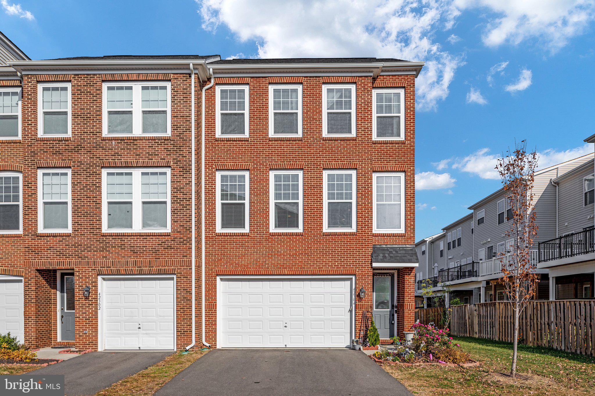 EASTVIEW - Residential Lease