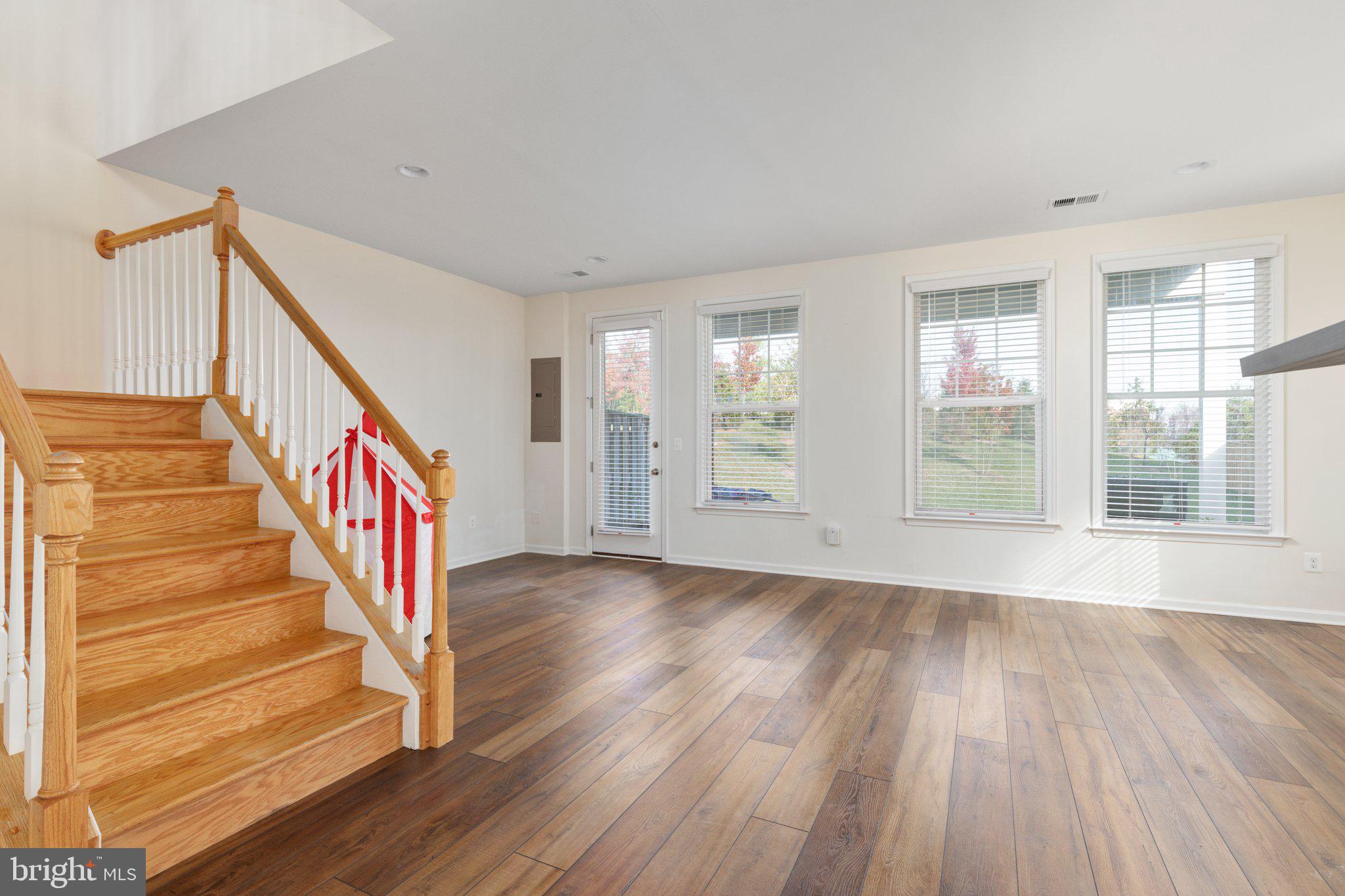 EASTVIEW - Residential Lease