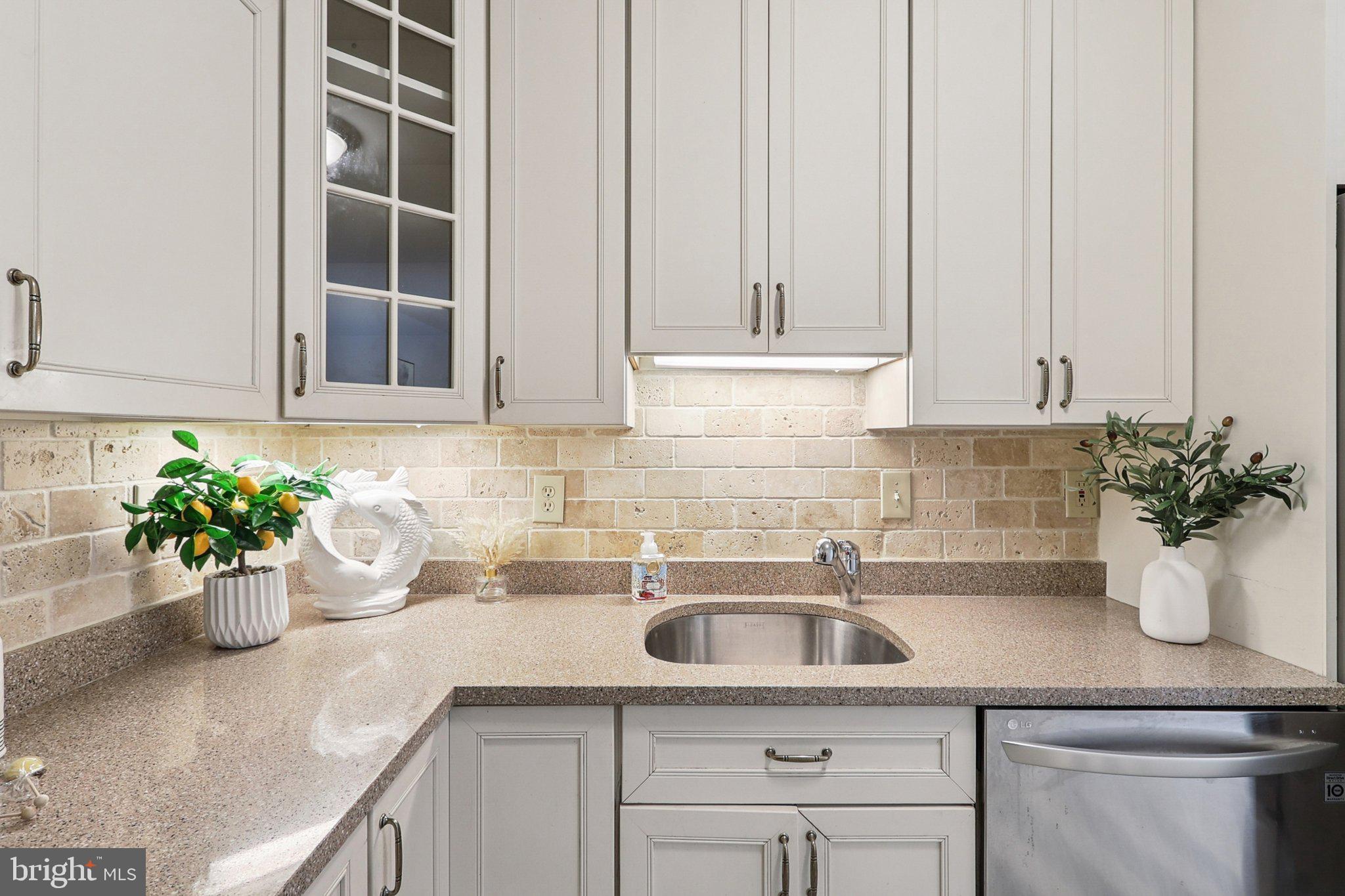 4977 BATTERY LANE 1-610