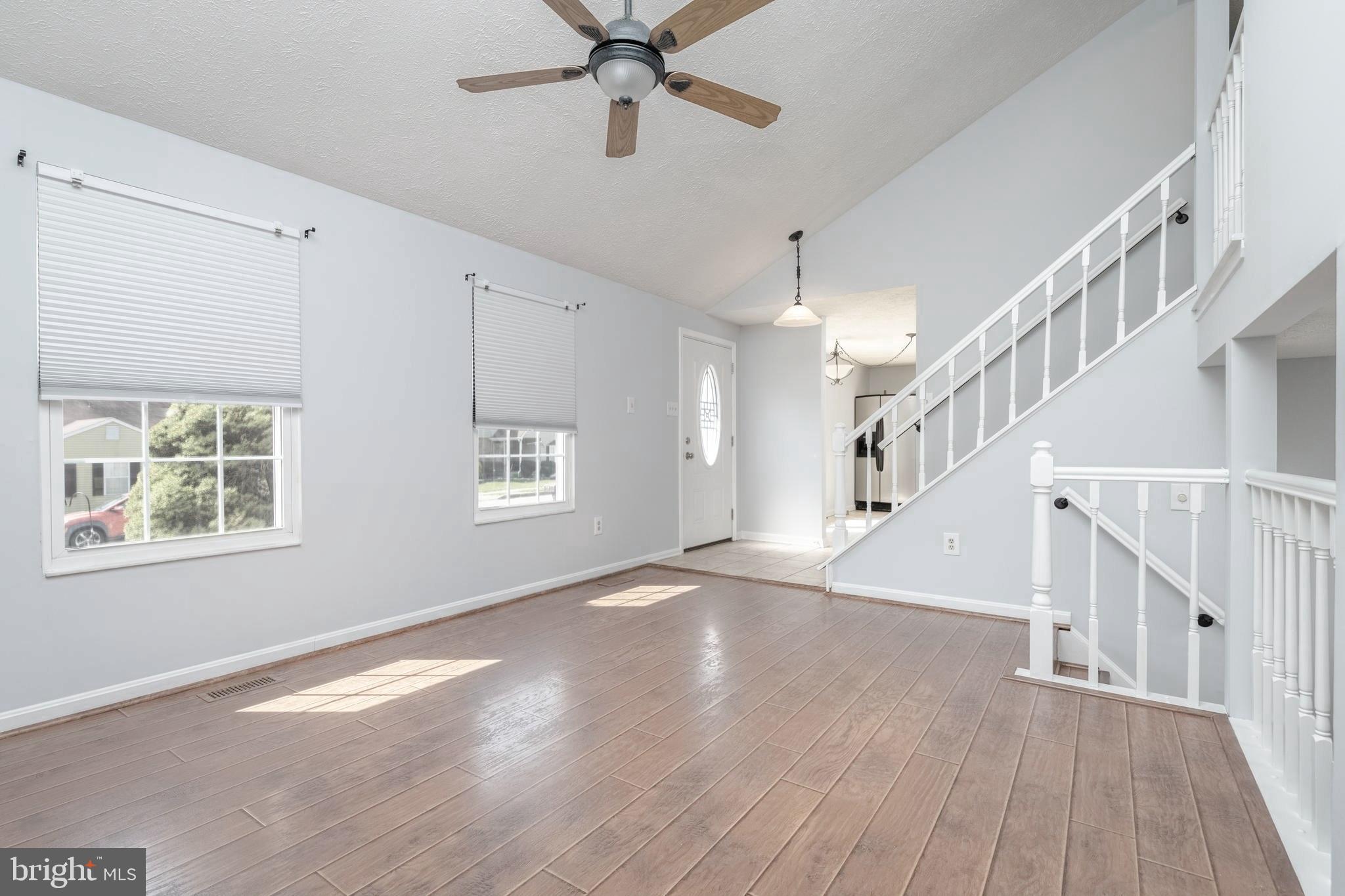 TARTAN HILL - Residential