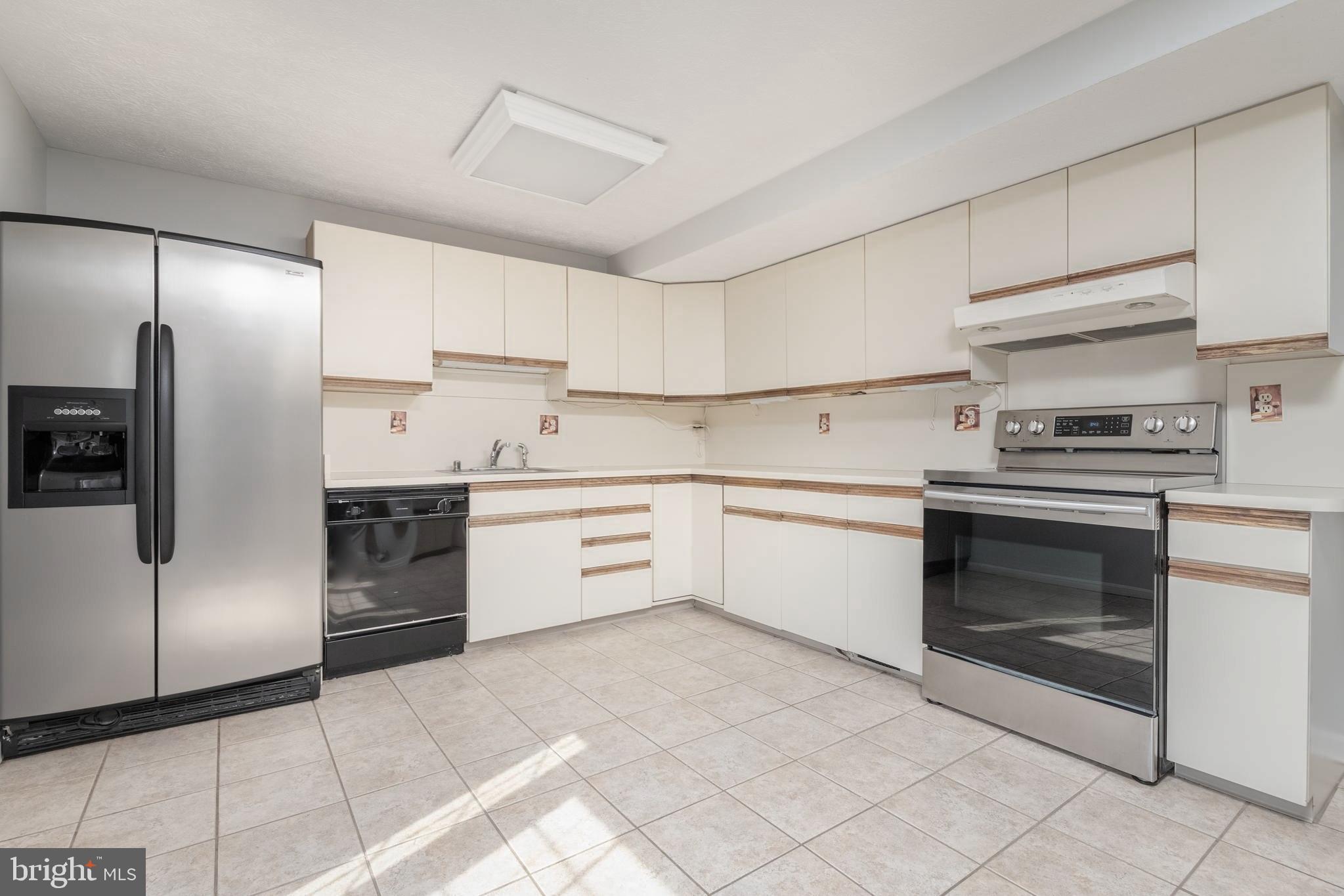 TARTAN HILL - Residential