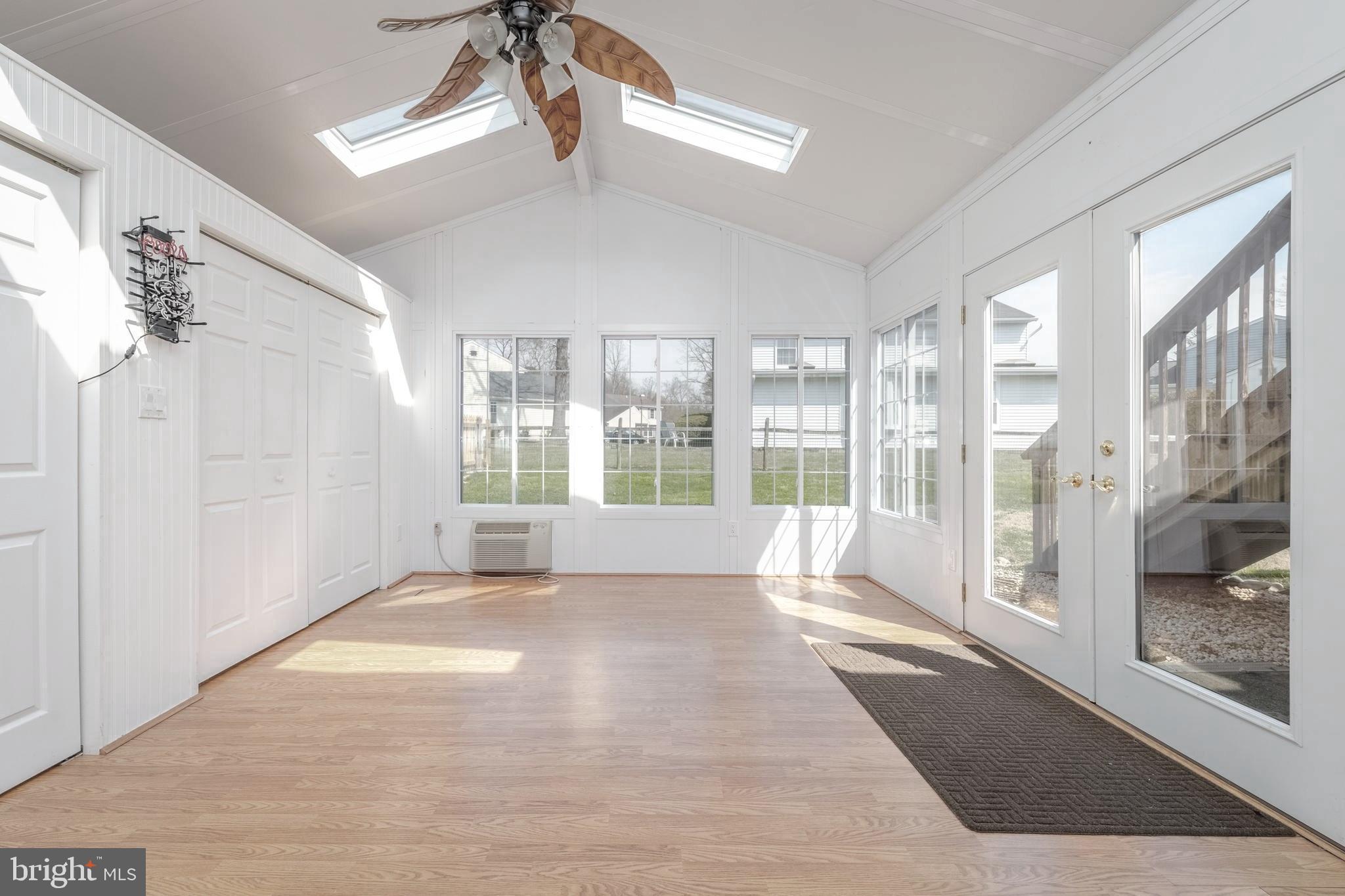 TARTAN HILL - Residential