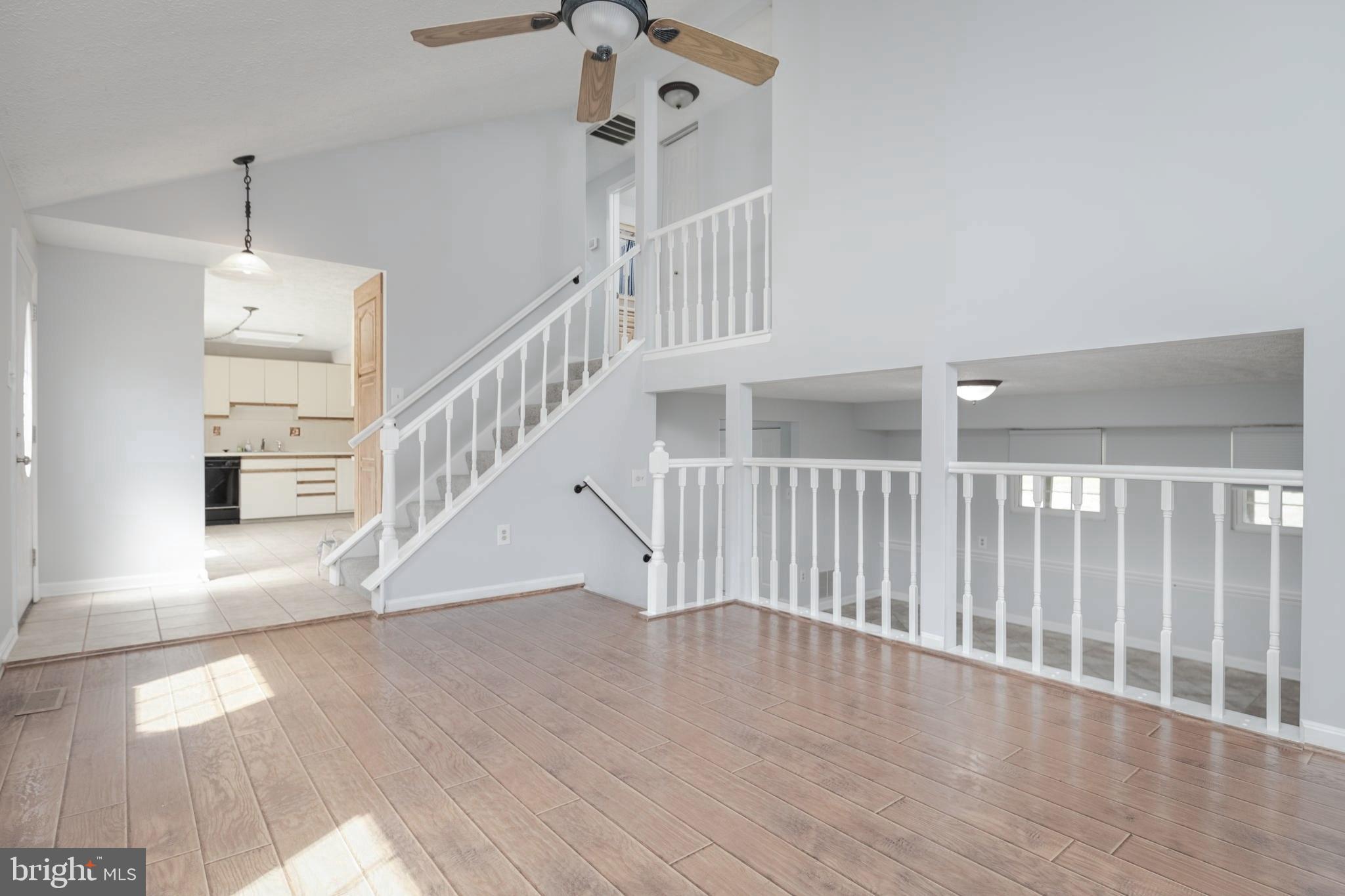 TARTAN HILL - Residential