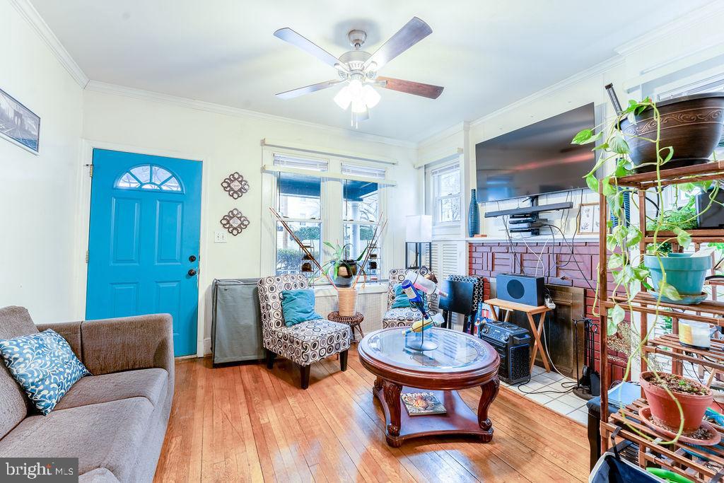 HYATTSVILLE - Residential