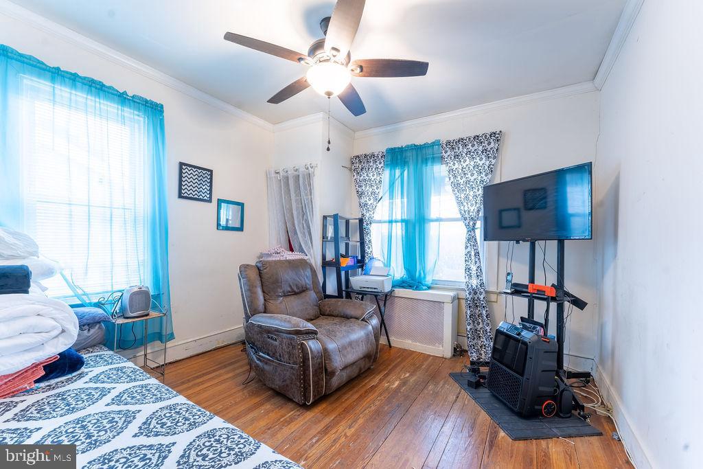 HYATTSVILLE - Residential