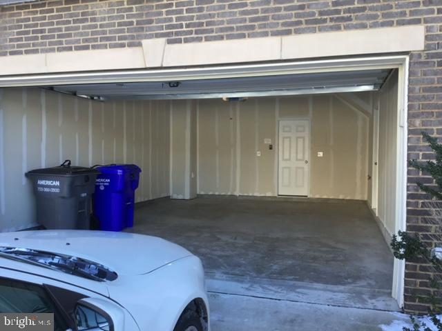 BELMONT RUN - Residential Lease