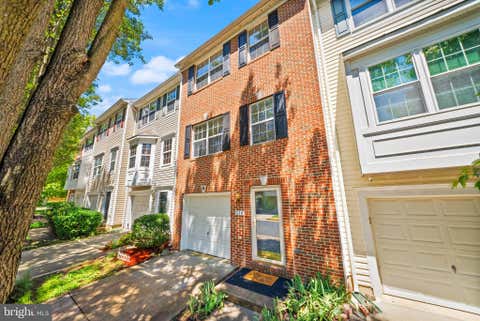 Photo of 510 Sparkleberry Terrace NE, LEESBURG, VA 20176 (MLS # VALO2128916)