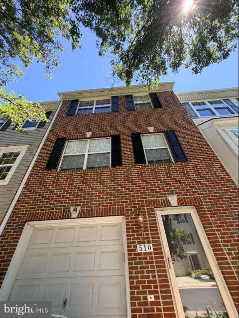 Photo of 510 Sparkleberry Terrace NE, LEESBURG, VA 20176 (MLS # VALO2128916)