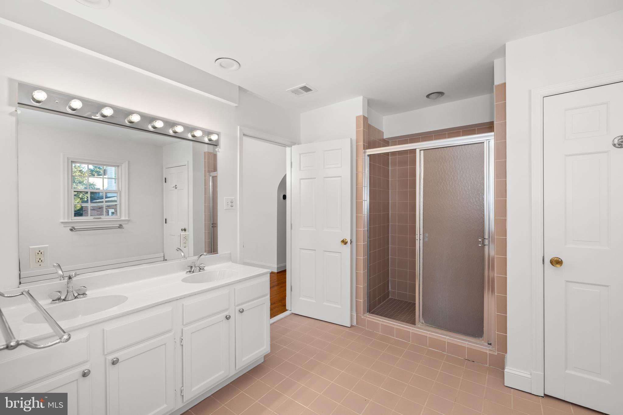 CLEVELAND PARK - Residential