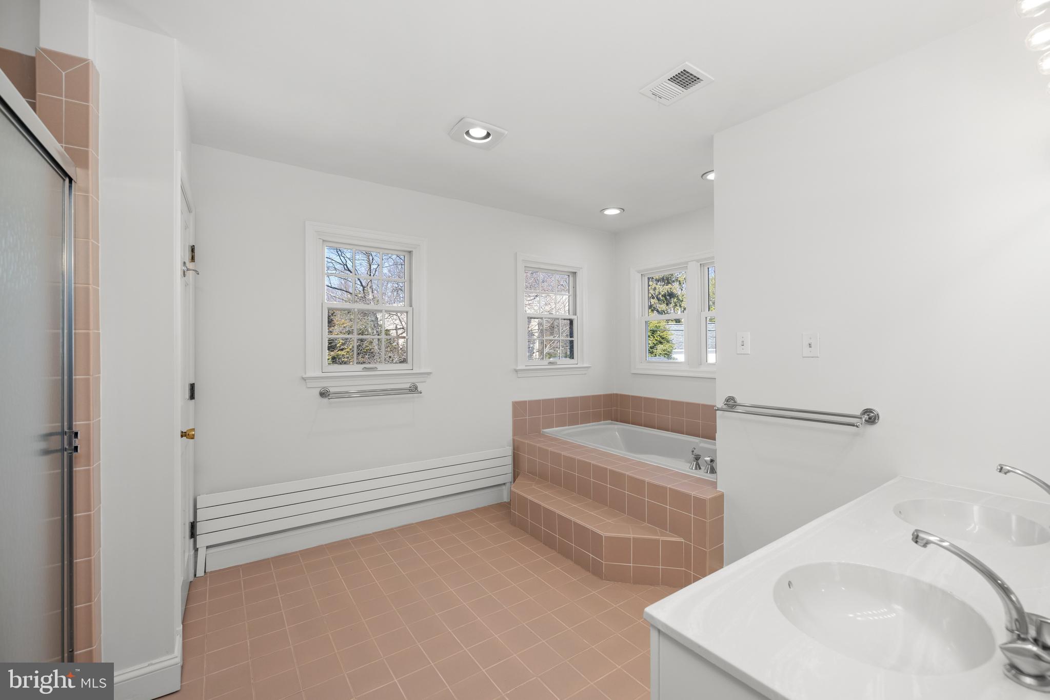 CLEVELAND PARK - Residential