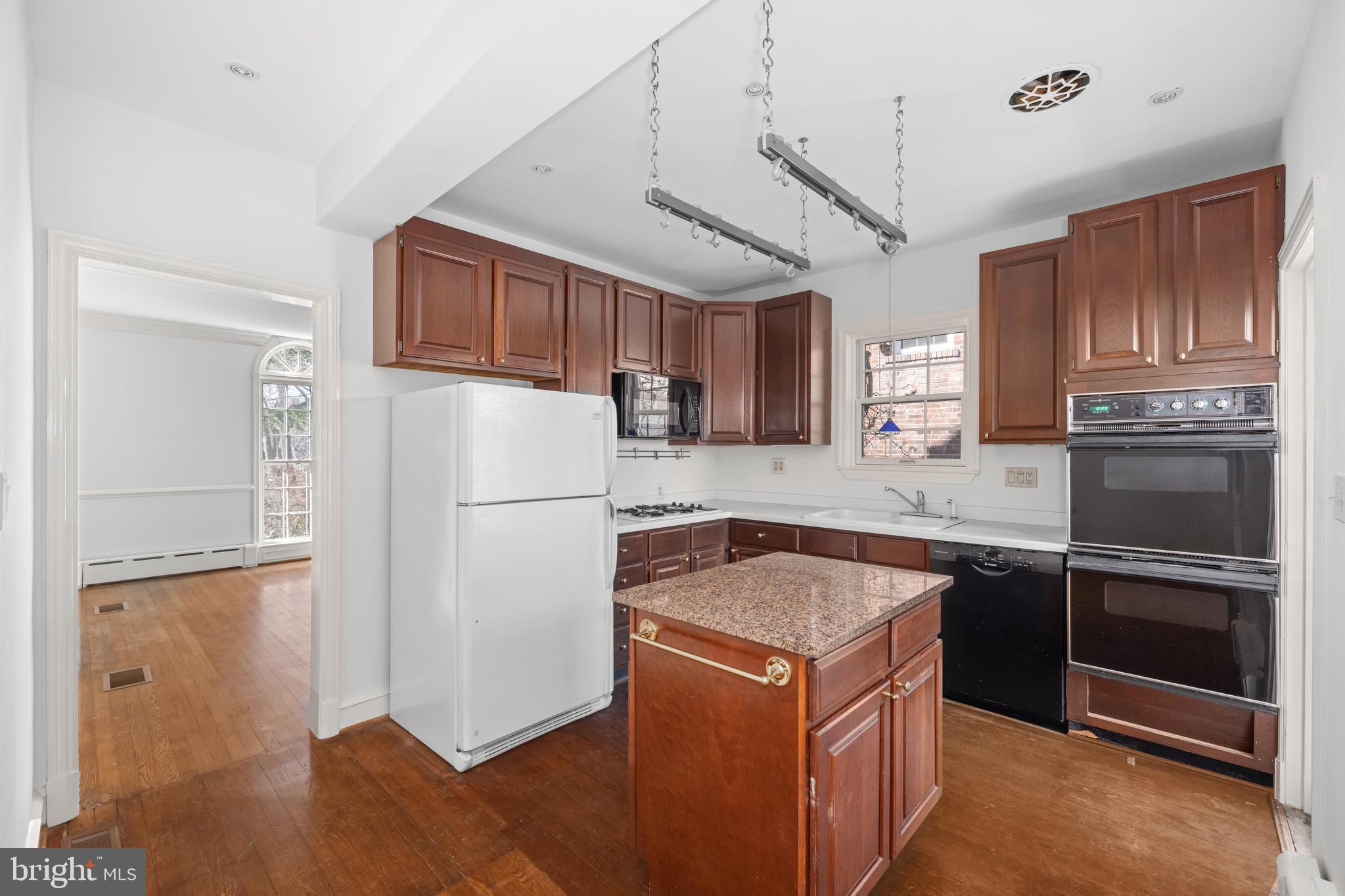 CLEVELAND PARK - Residential