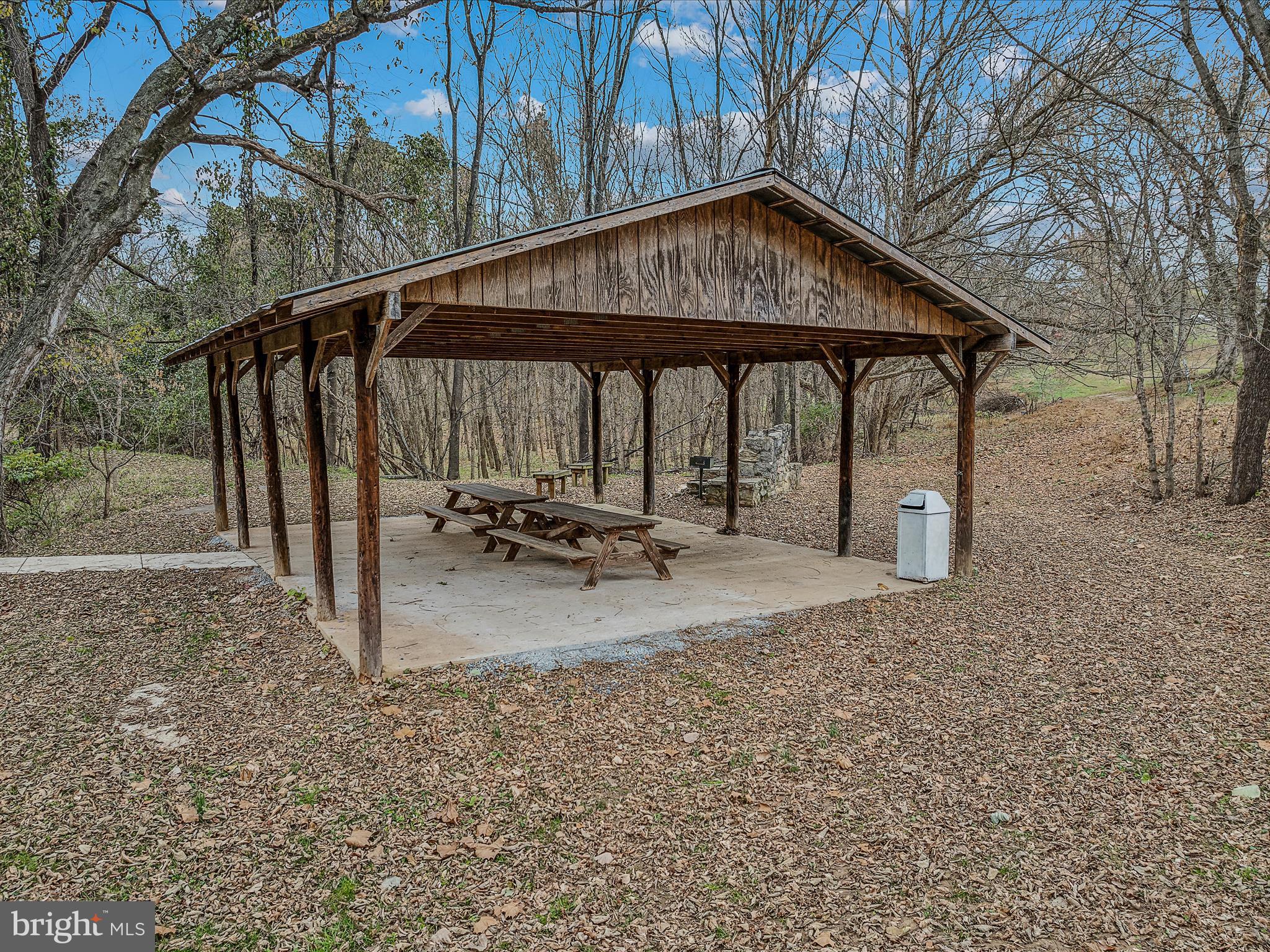 AVON BEND - Residential