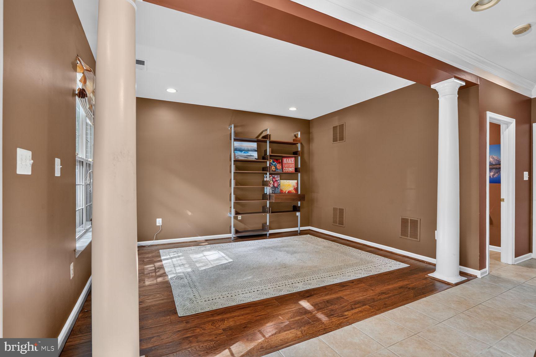 12041 OVERBRIDGE LANE