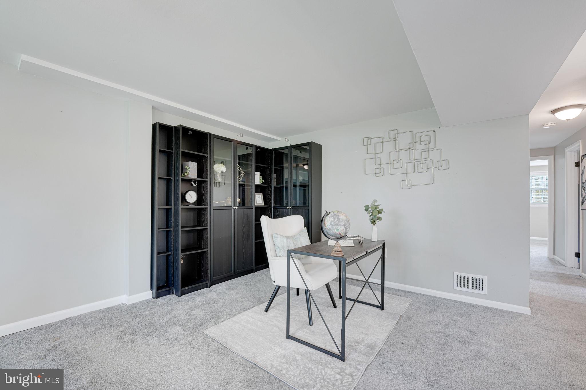 HAYFIELD FARM - Residential