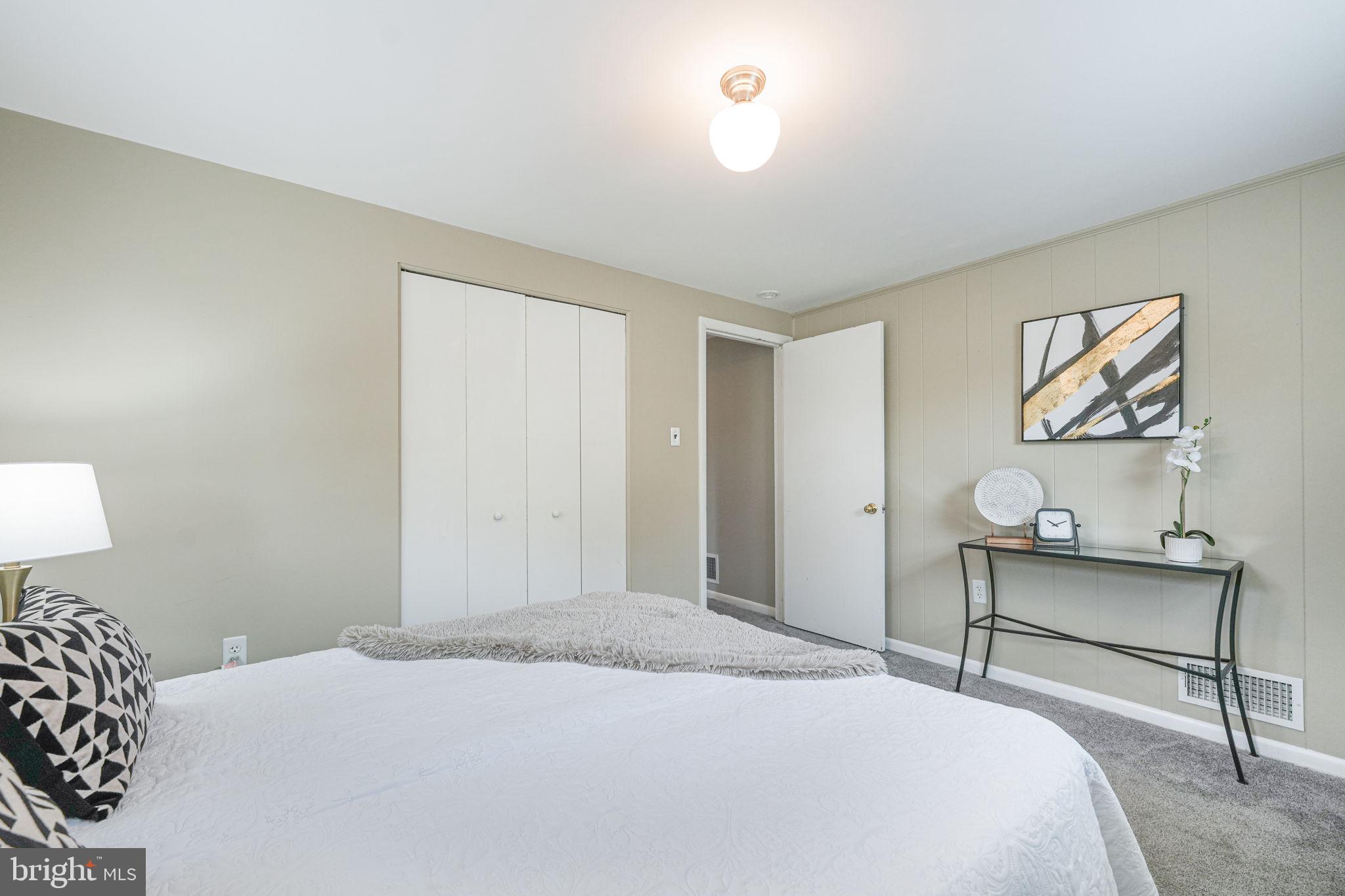 HAYFIELD FARM - Residential