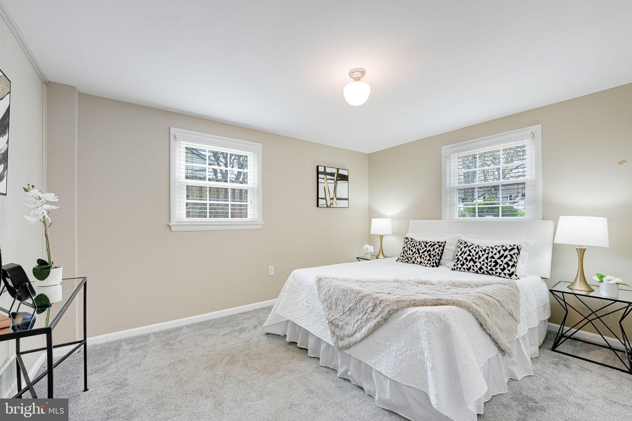 HAYFIELD FARM - Residential