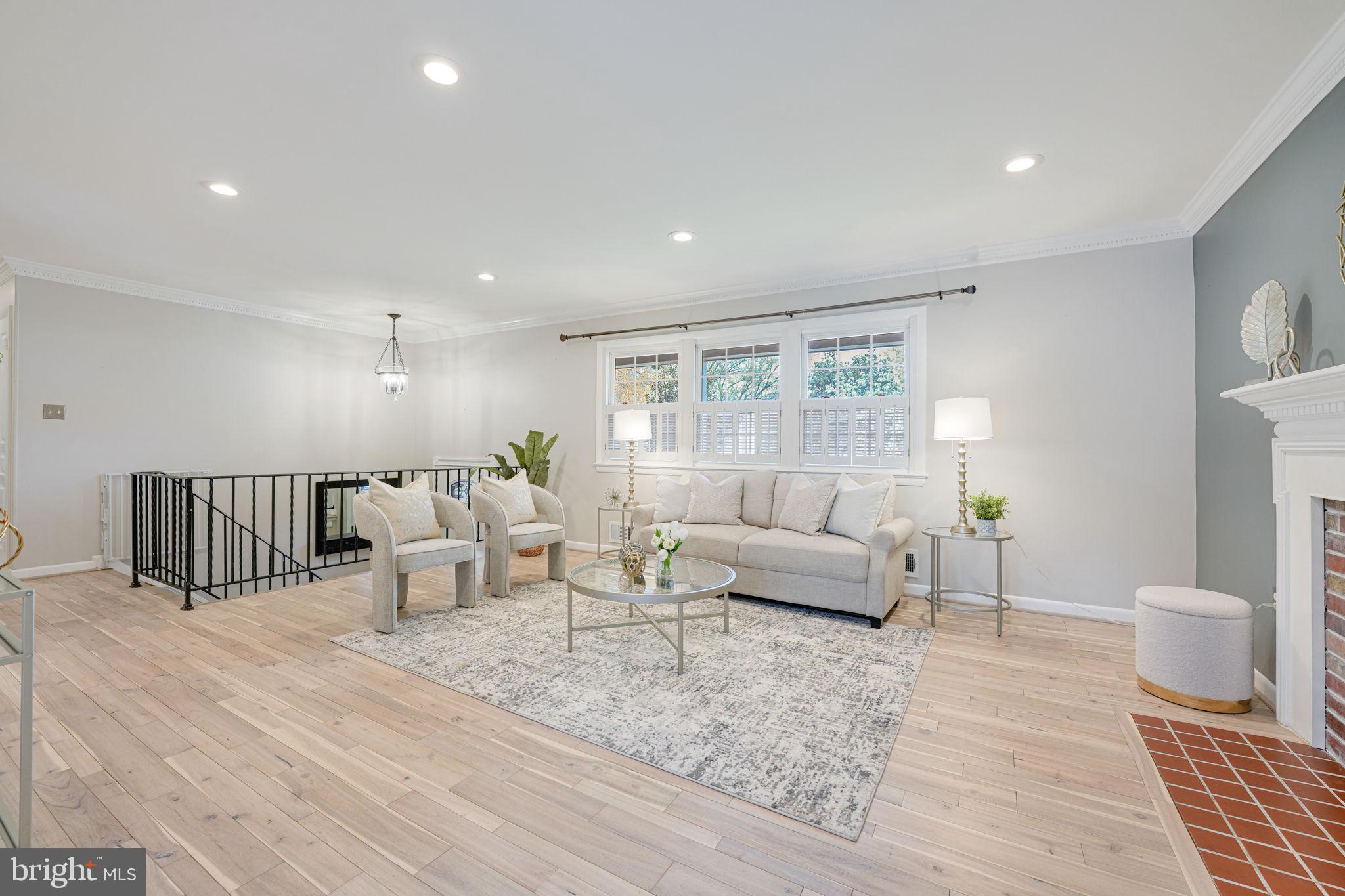 HAYFIELD FARM - Residential