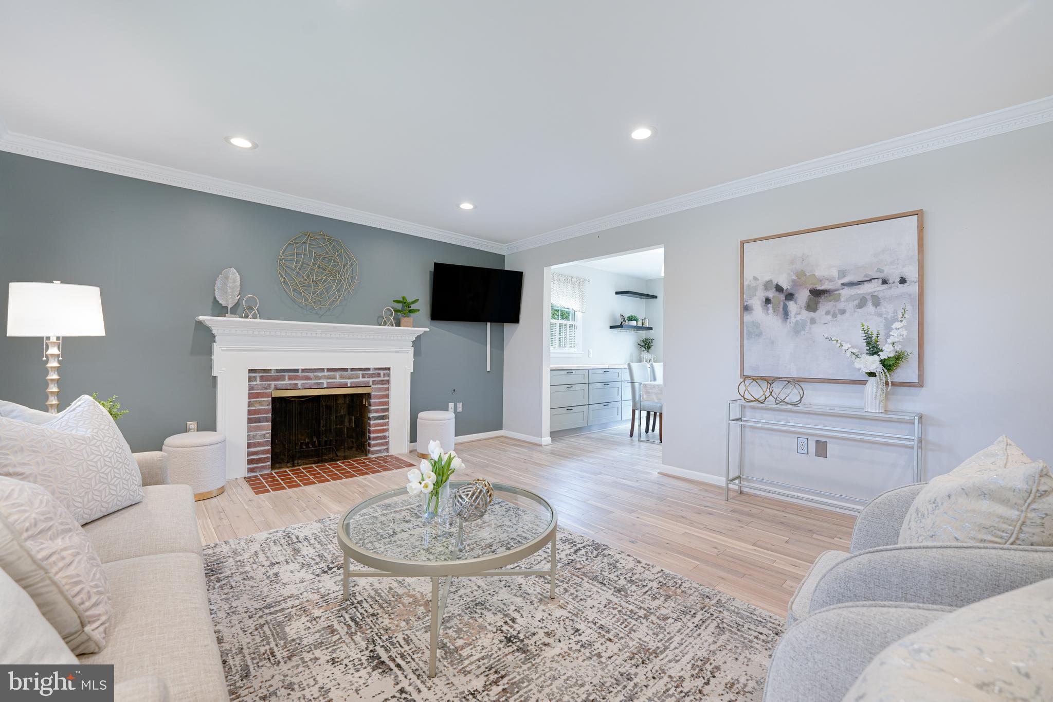 HAYFIELD FARM - Residential