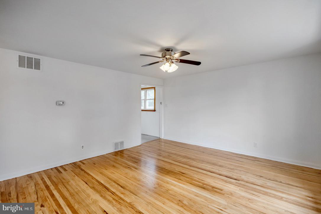 345 W SIGNAL HILL ROAD