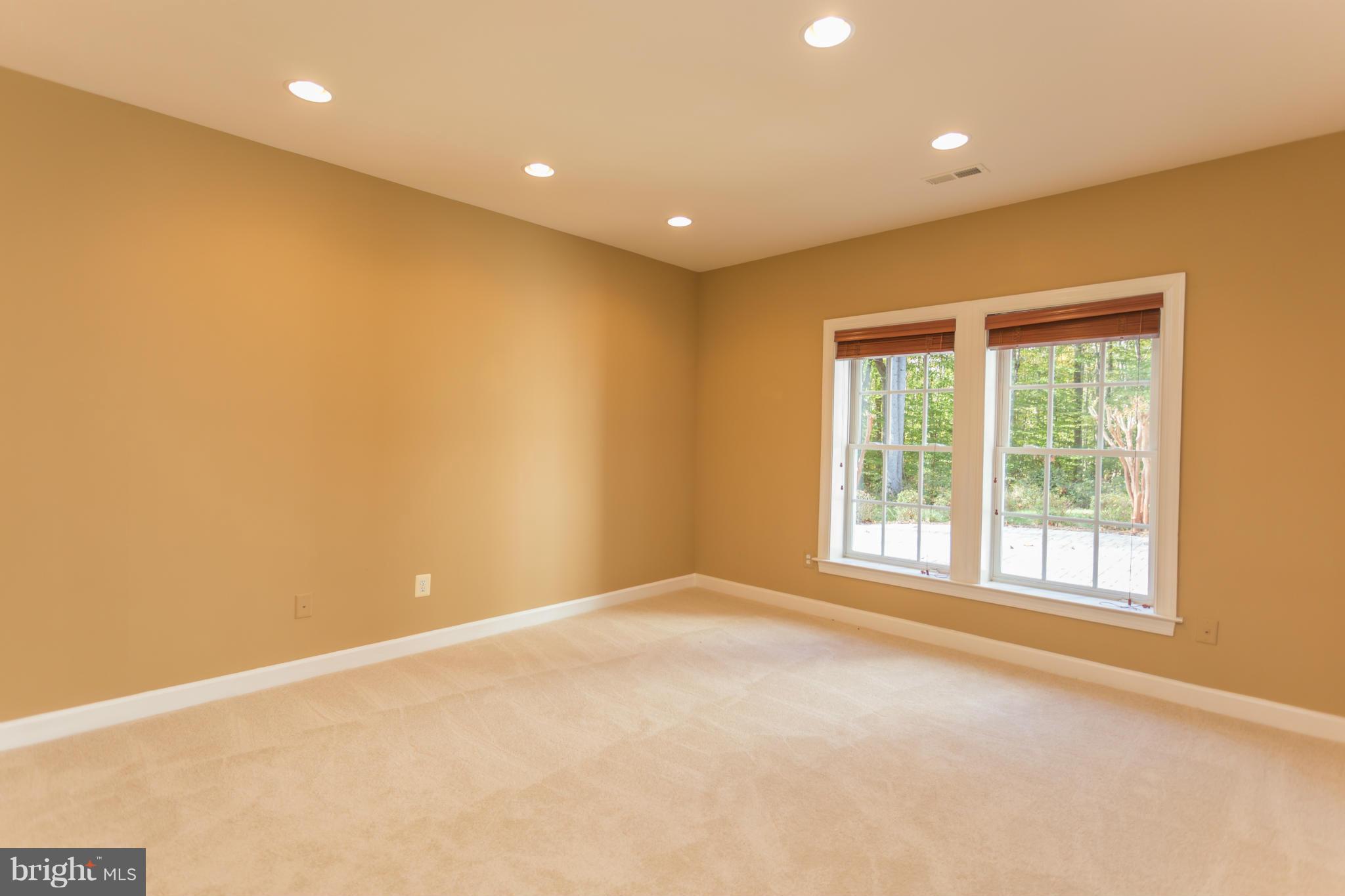 LIBERTY OAKS - Residential Lease