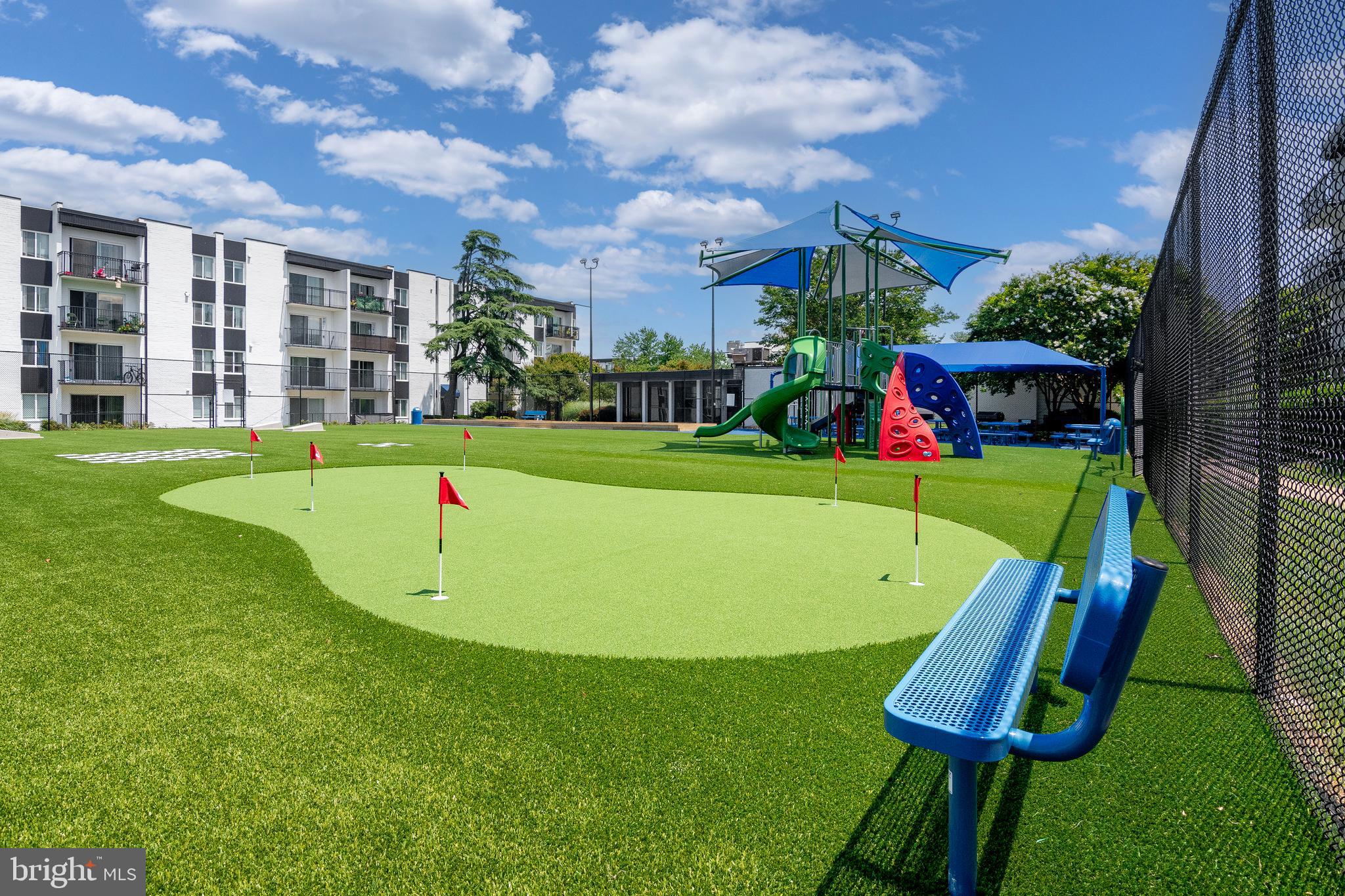 EOS TWENTY-ONE - Residential