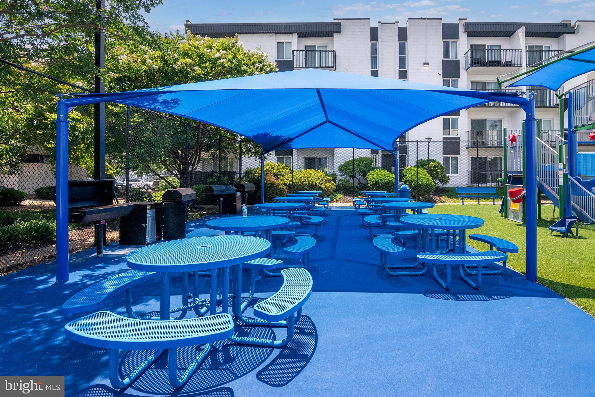 EOS TWENTY-ONE - Residential