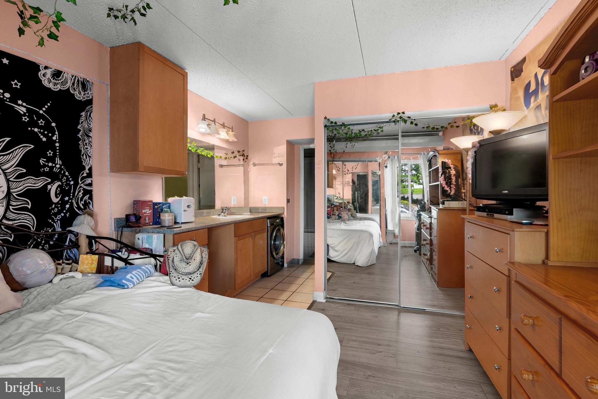 EOS TWENTY-ONE - Residential