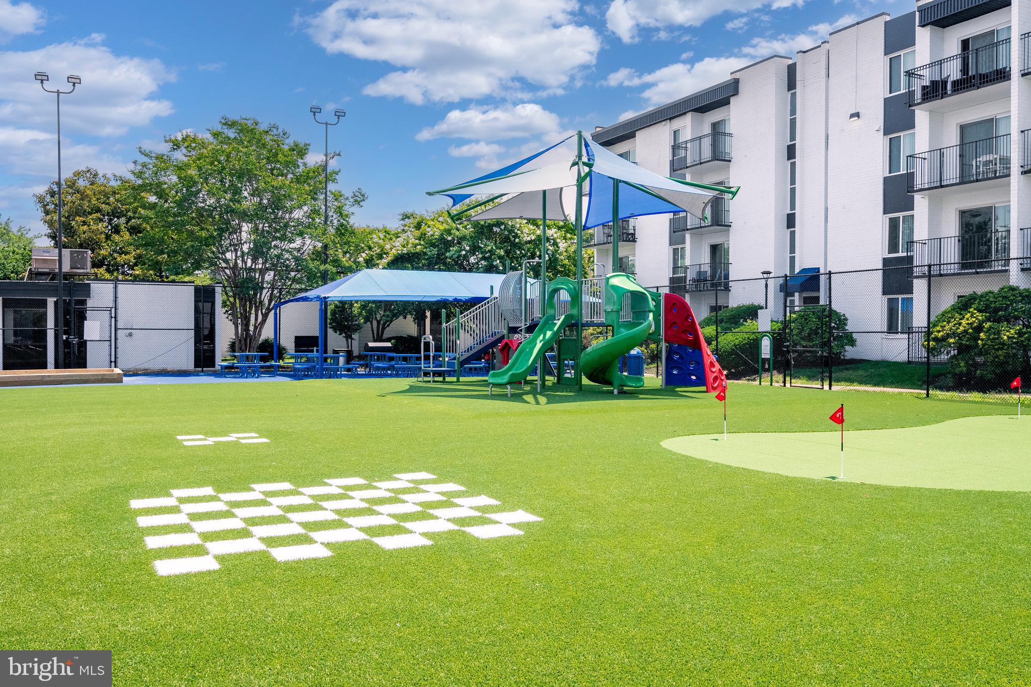 EOS TWENTY-ONE - Residential