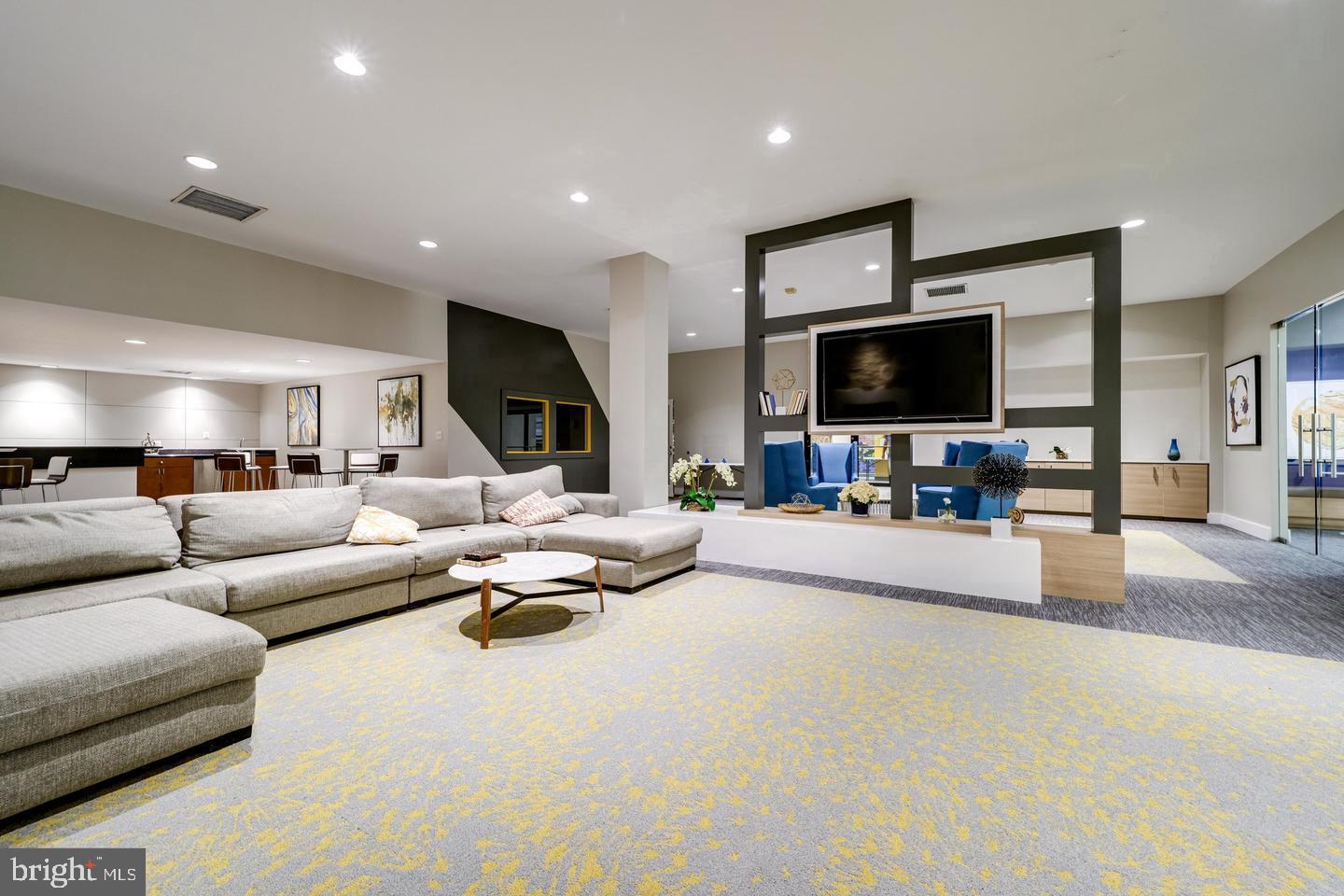 EOS TWENTY-ONE - Residential