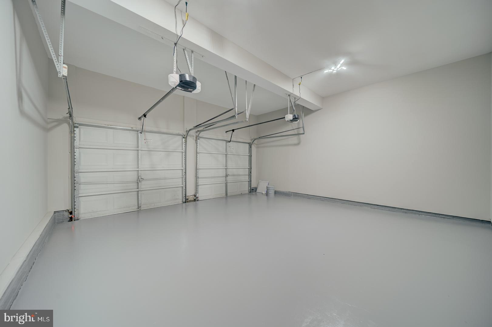 EAST VALLEY OAKS - Residential