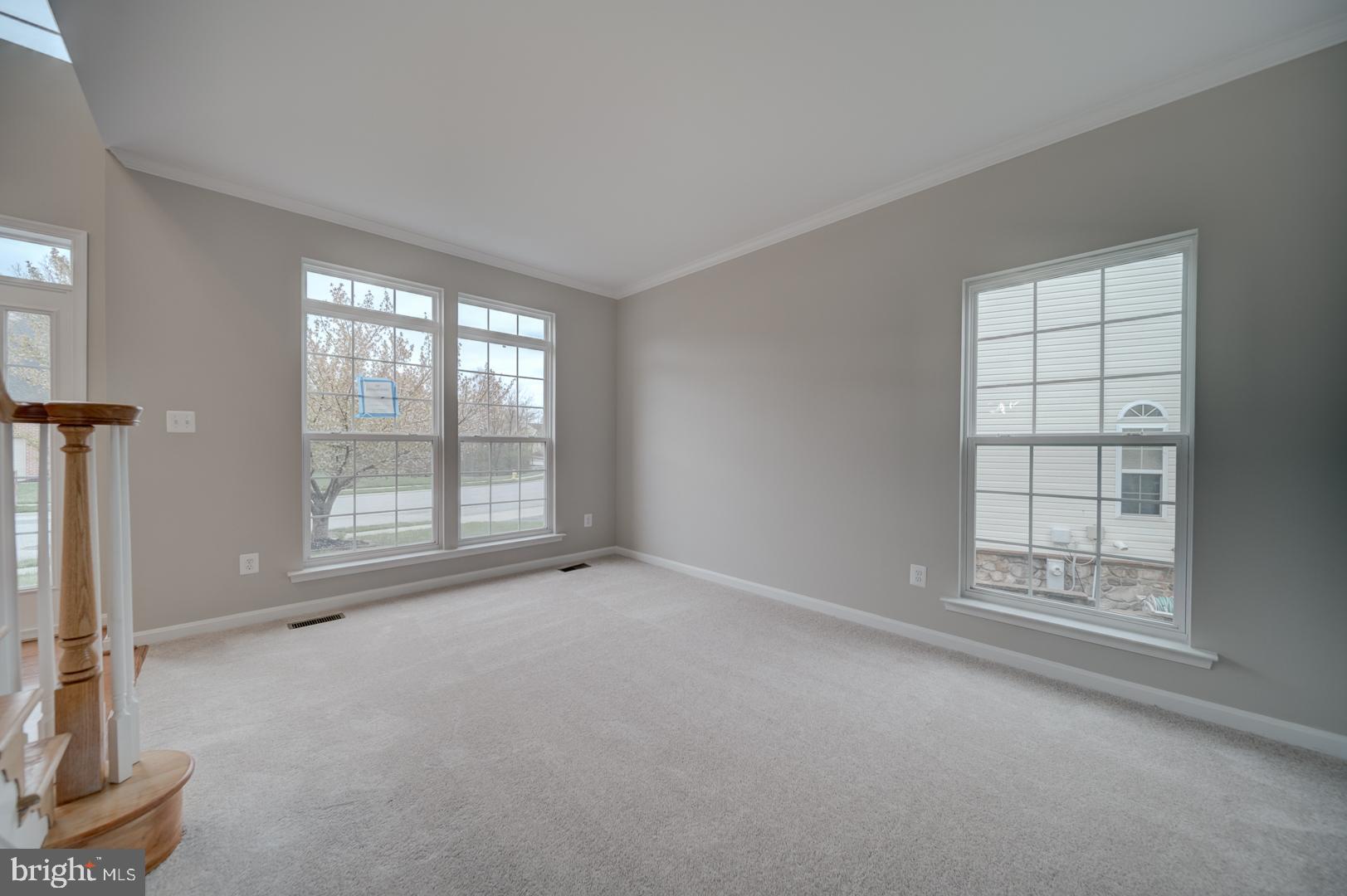 EAST VALLEY OAKS - Residential