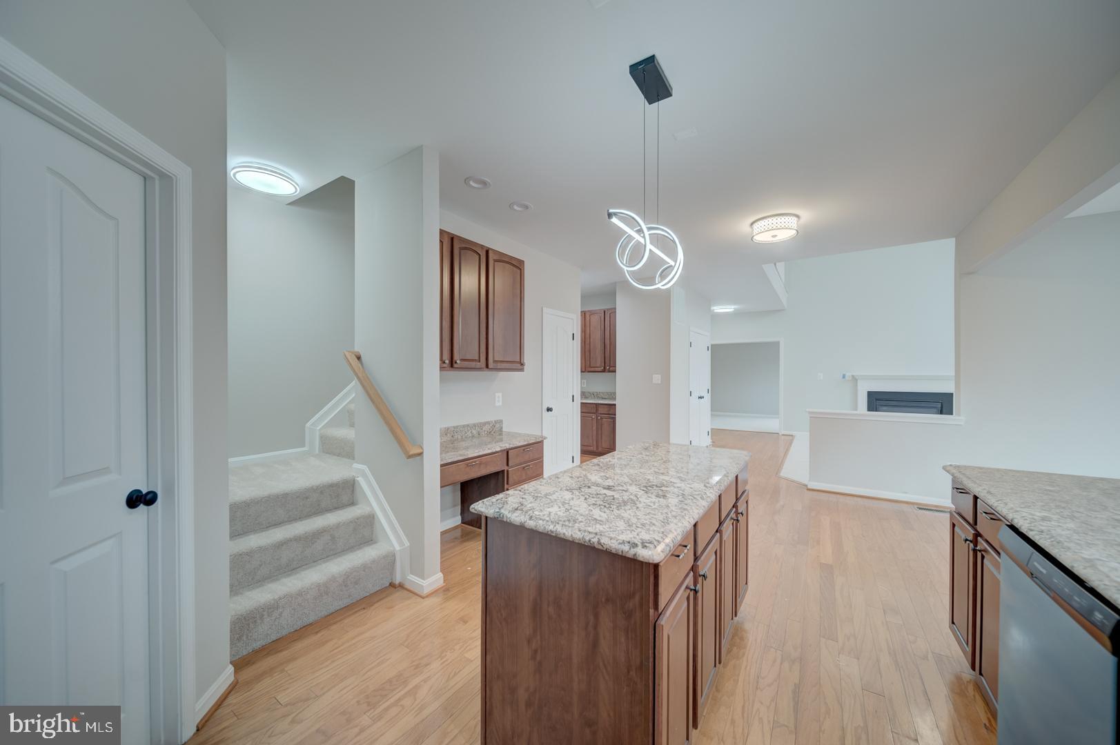 EAST VALLEY OAKS - Residential