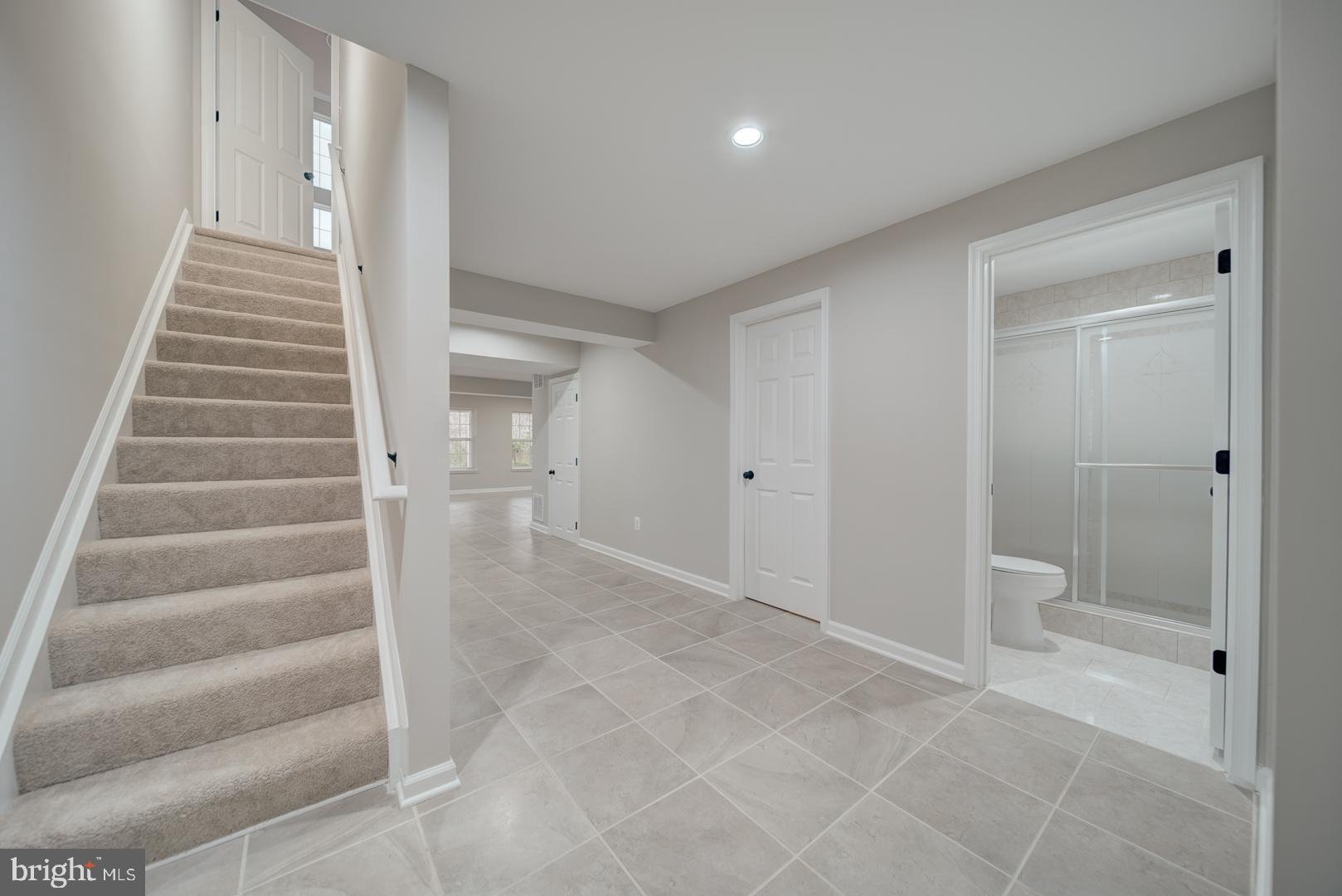 EAST VALLEY OAKS - Residential