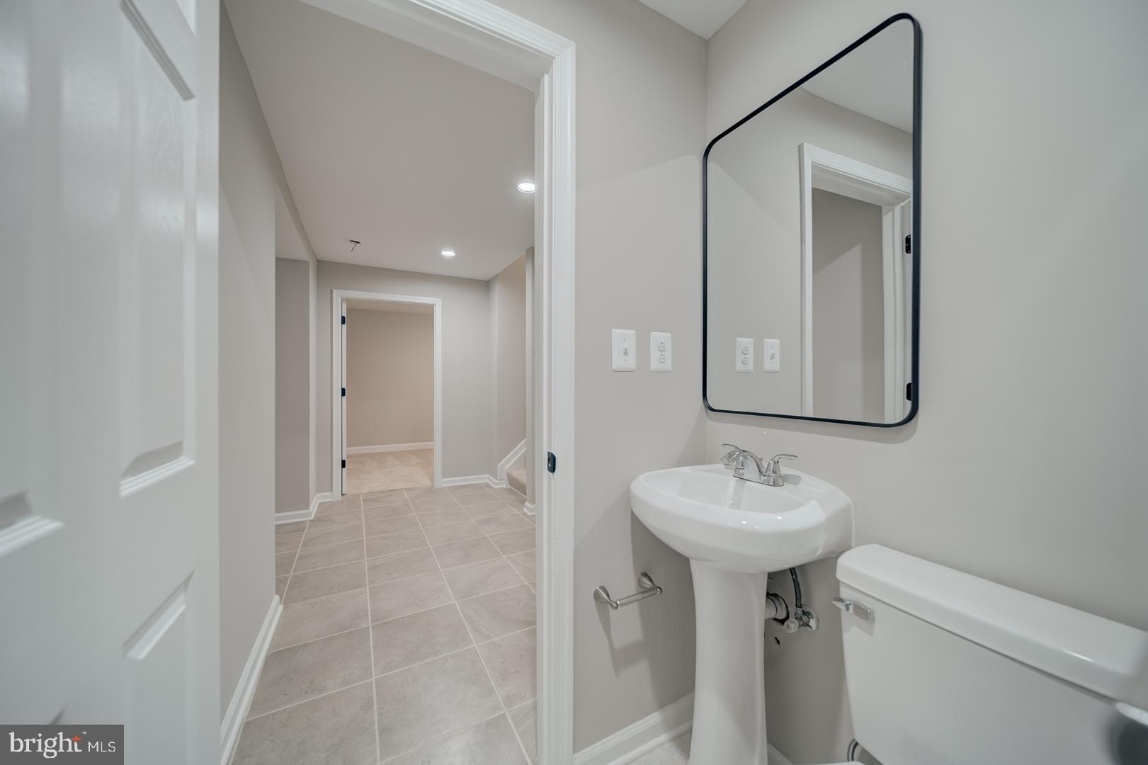 EAST VALLEY OAKS - Residential