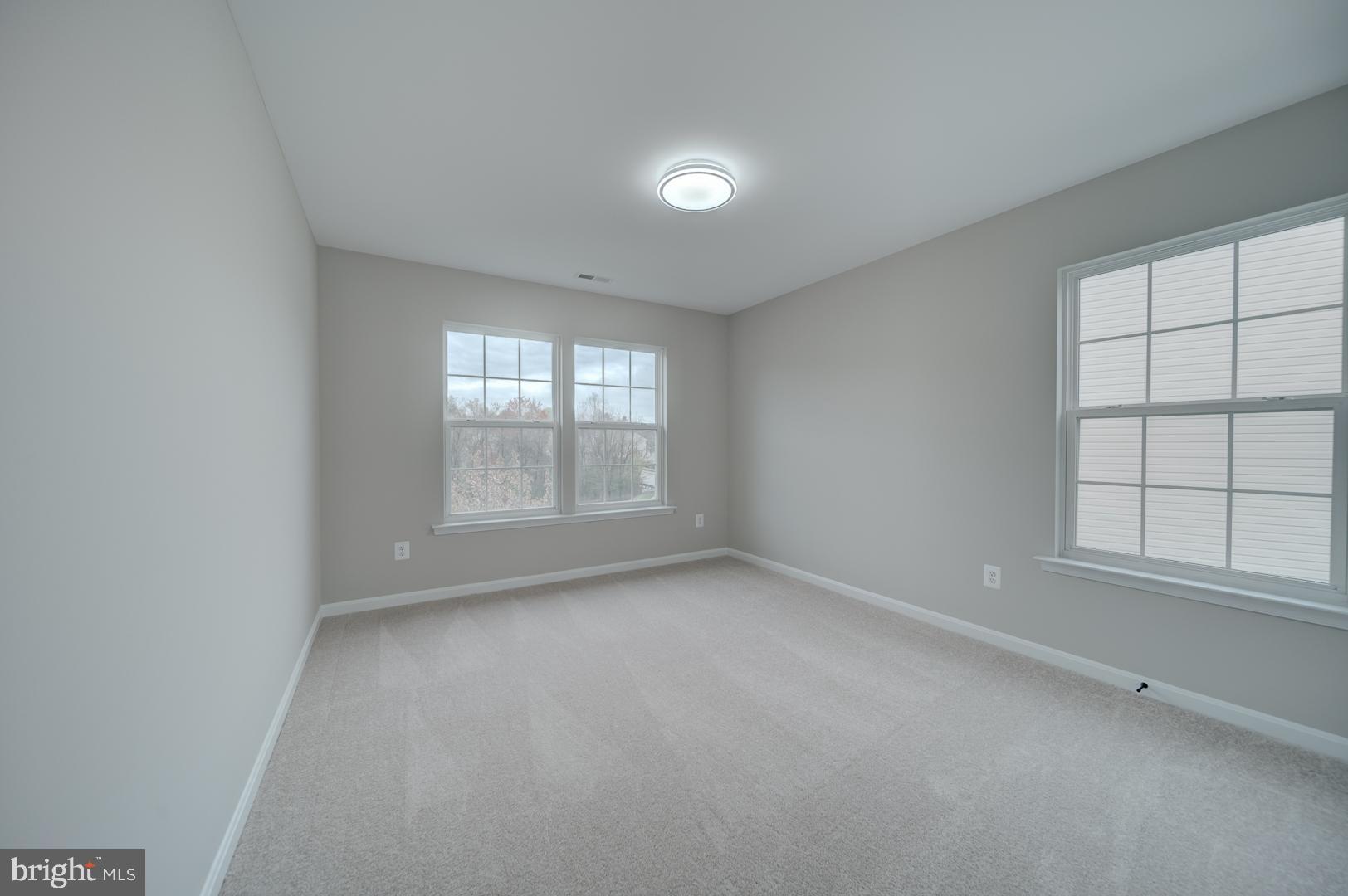 EAST VALLEY OAKS - Residential