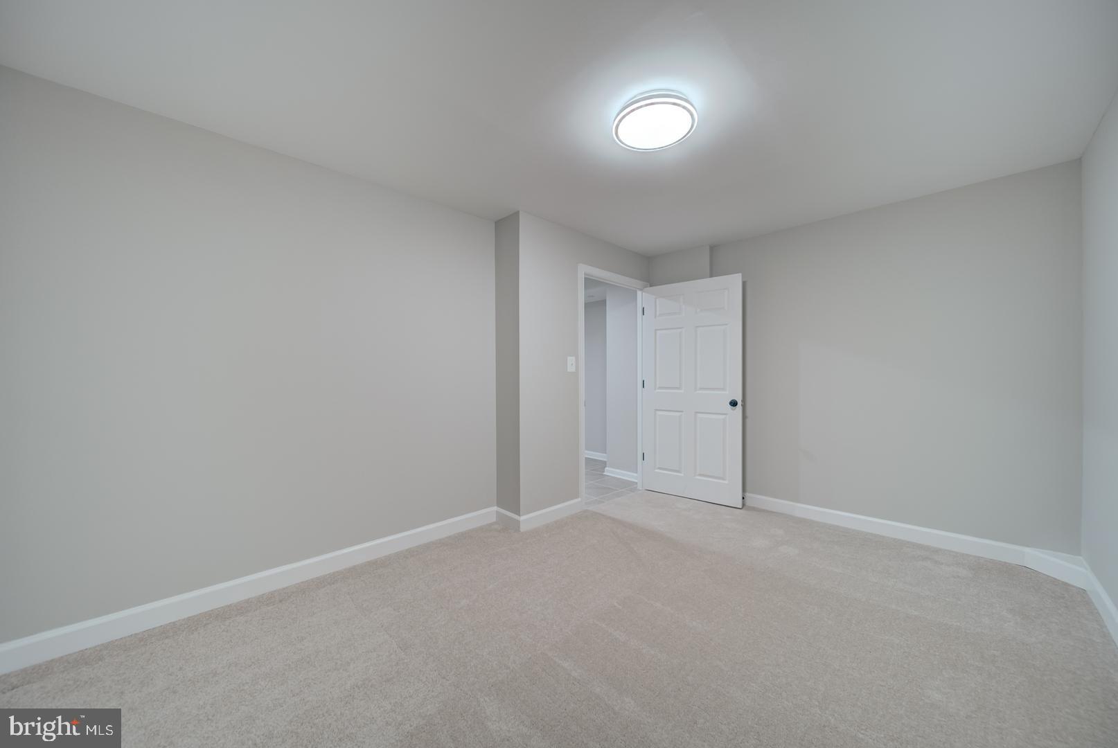 EAST VALLEY OAKS - Residential