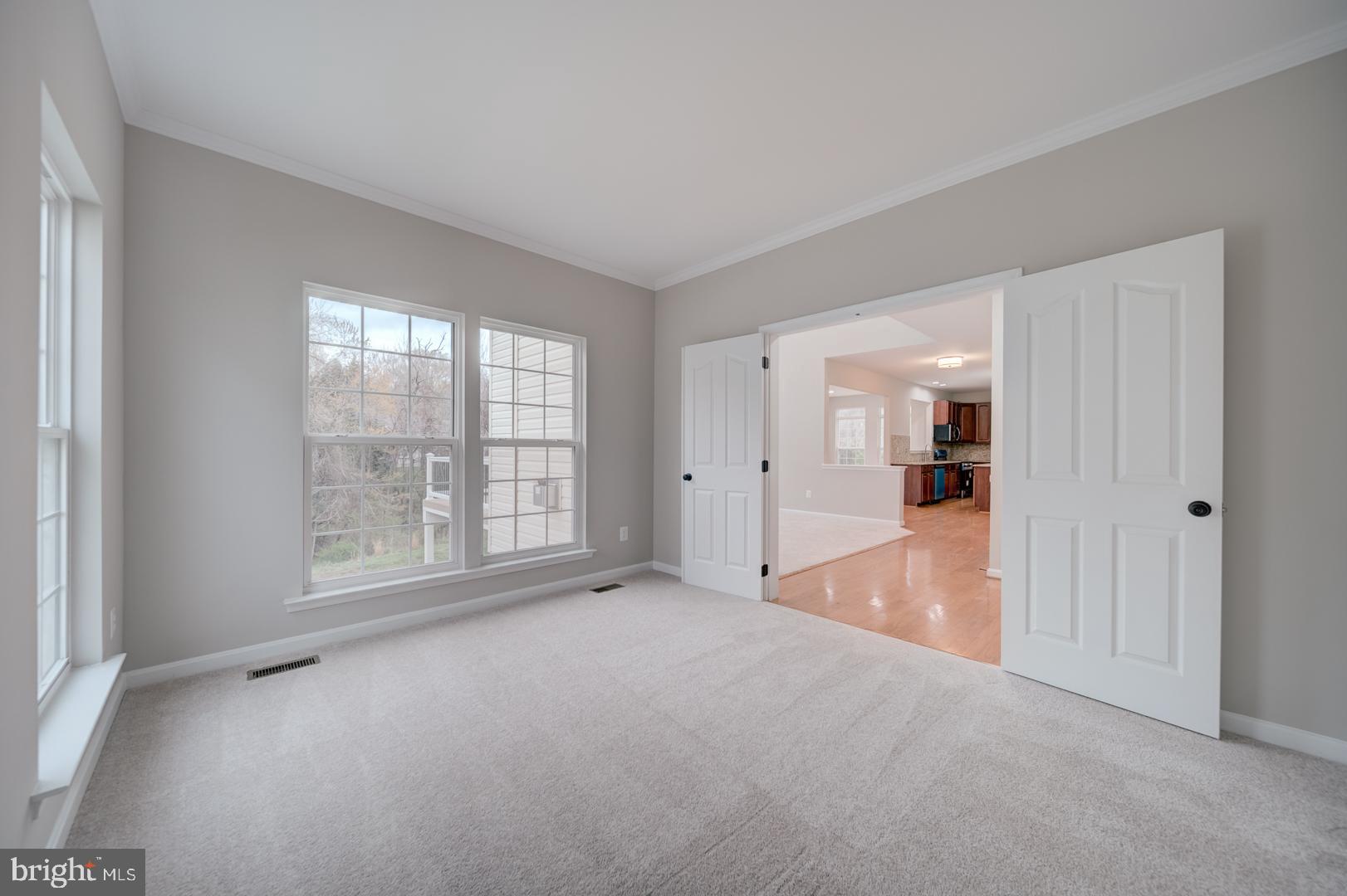 EAST VALLEY OAKS - Residential