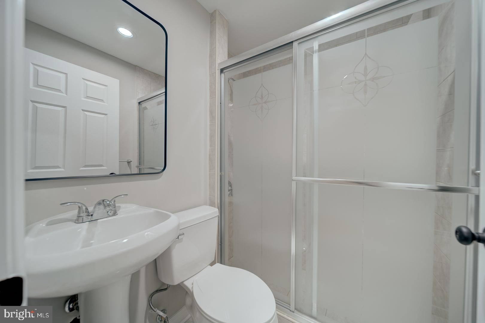 EAST VALLEY OAKS - Residential