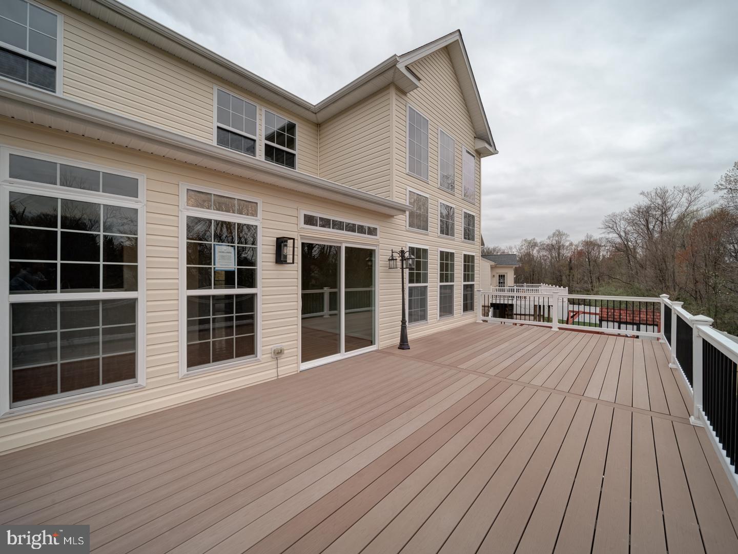 EAST VALLEY OAKS - Residential