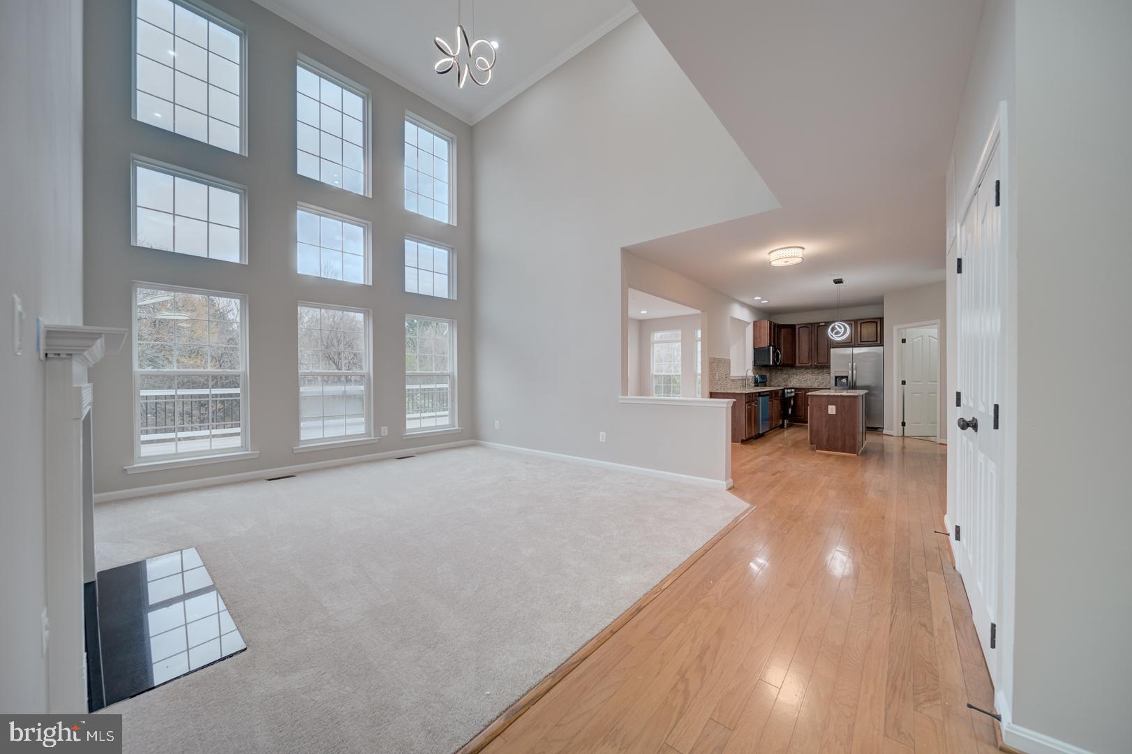 EAST VALLEY OAKS - Residential