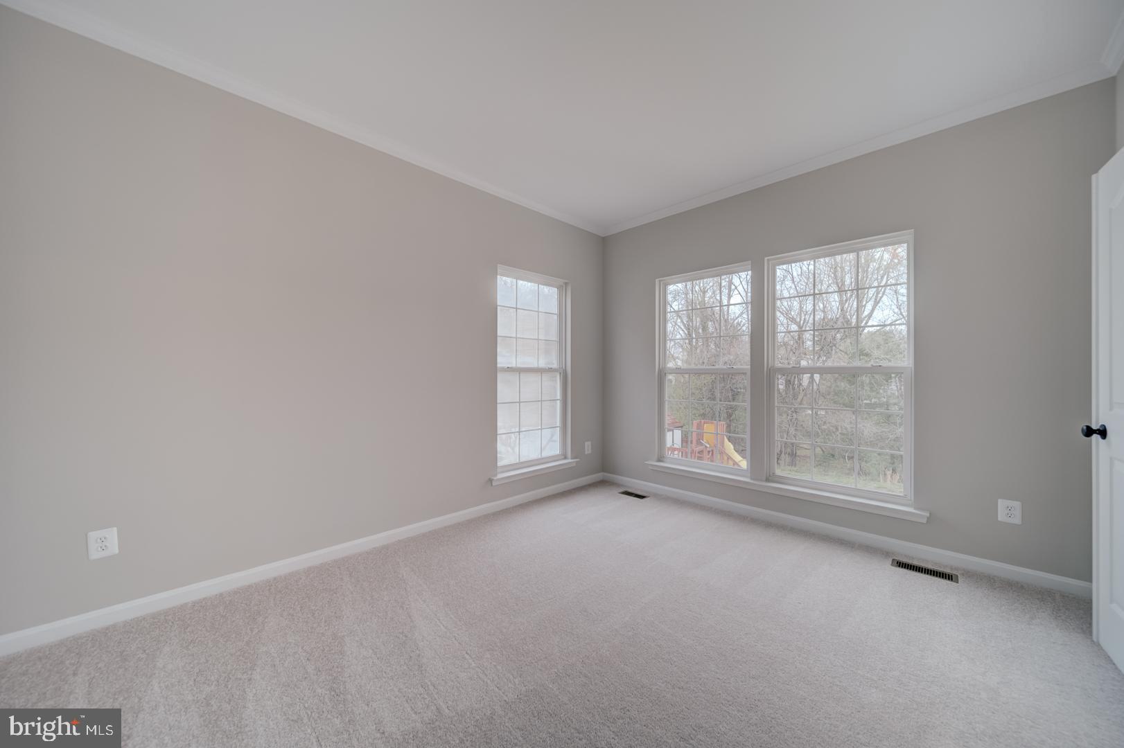 EAST VALLEY OAKS - Residential