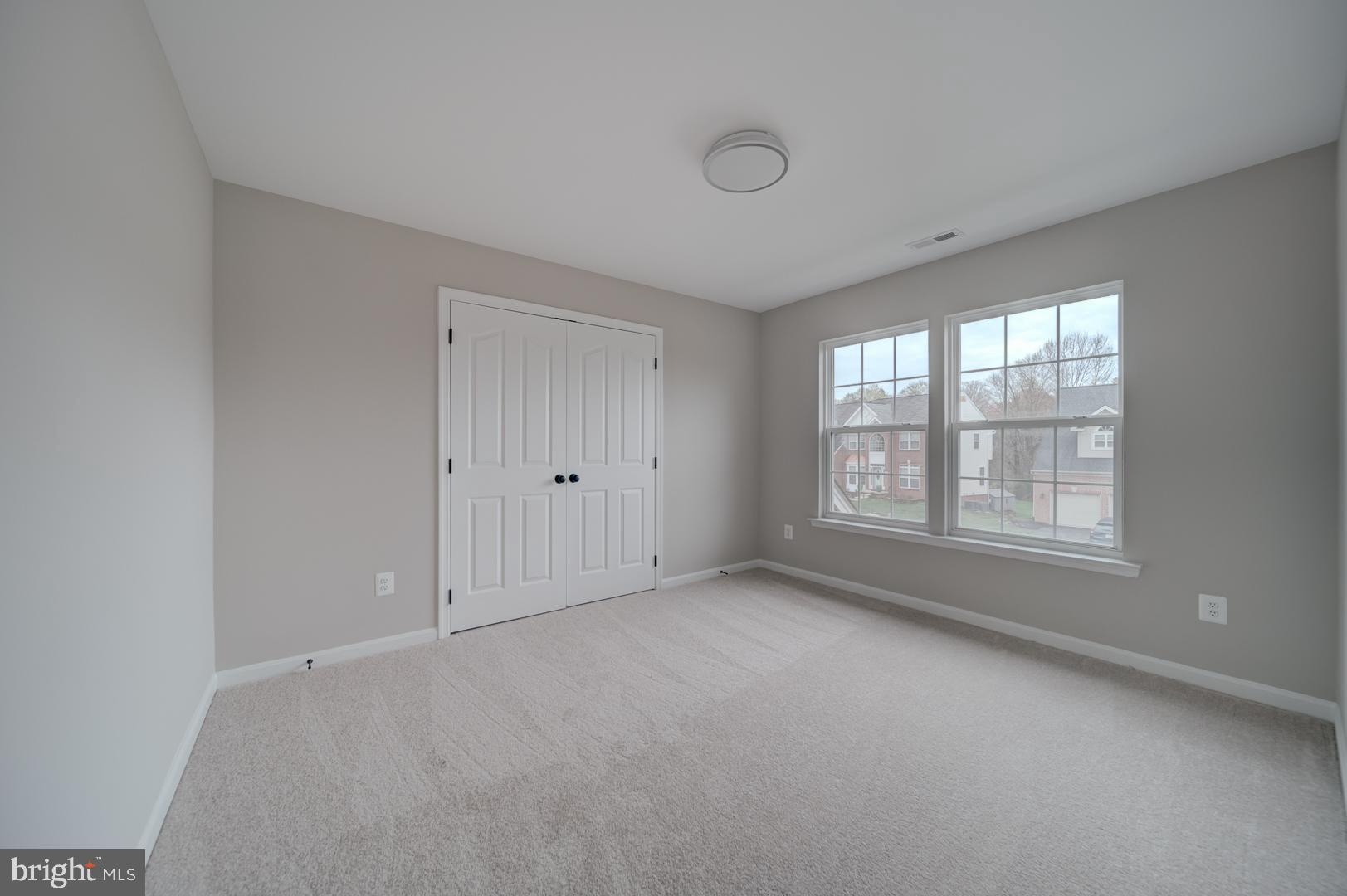 EAST VALLEY OAKS - Residential