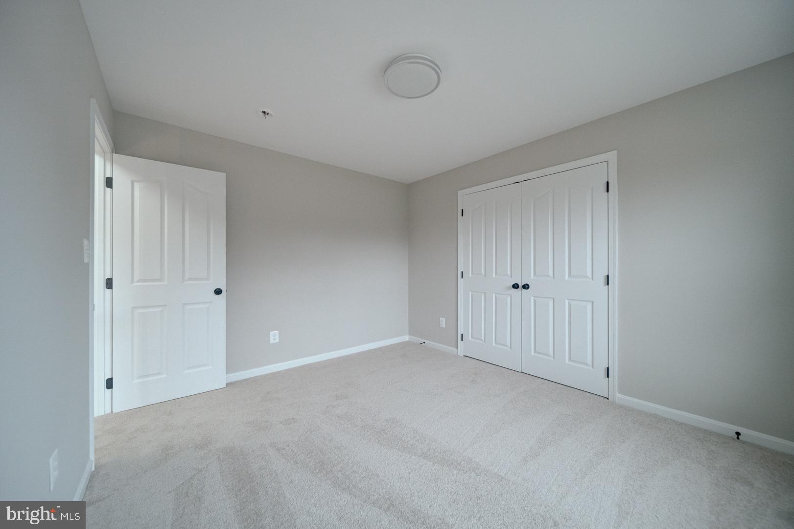 EAST VALLEY OAKS - Residential